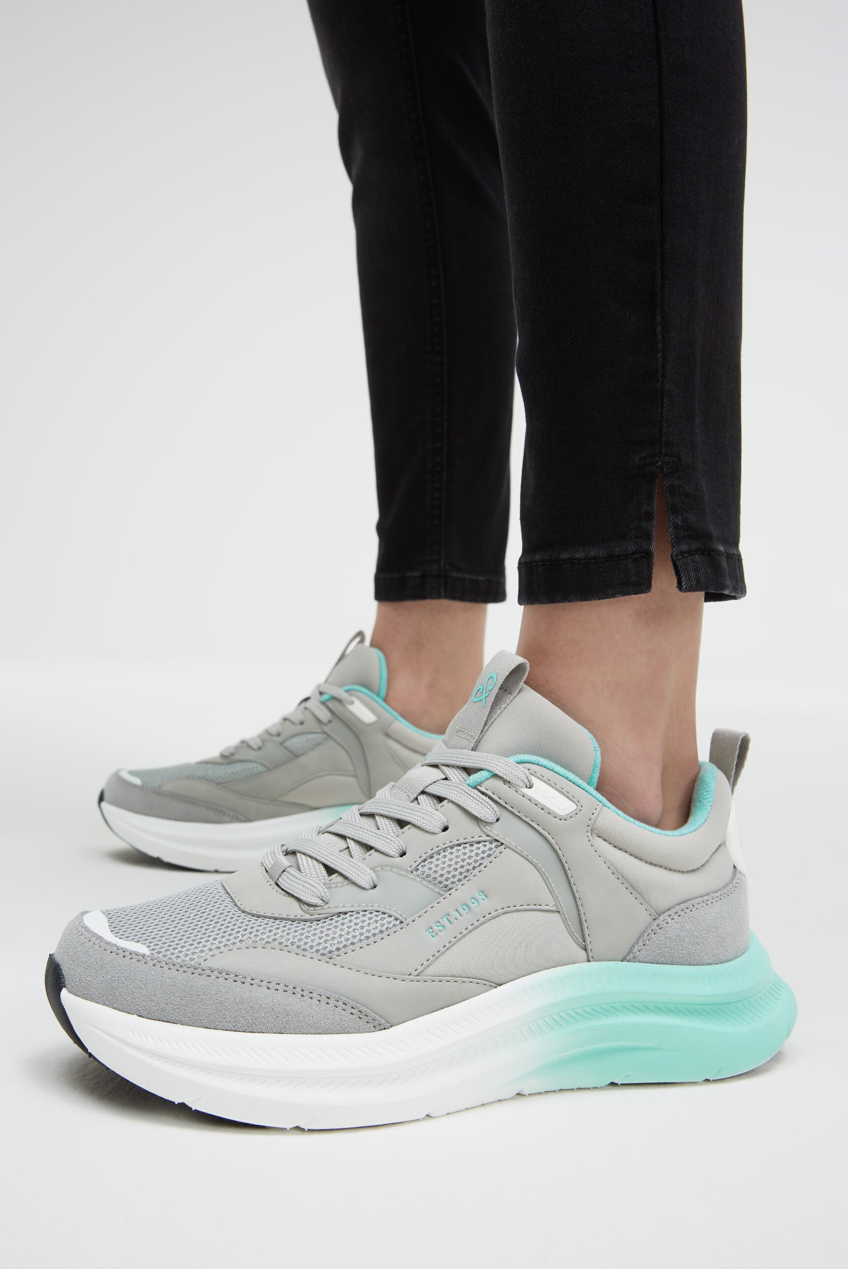 SOCCX Sneaker, mit Farbverlauf in der Sohle