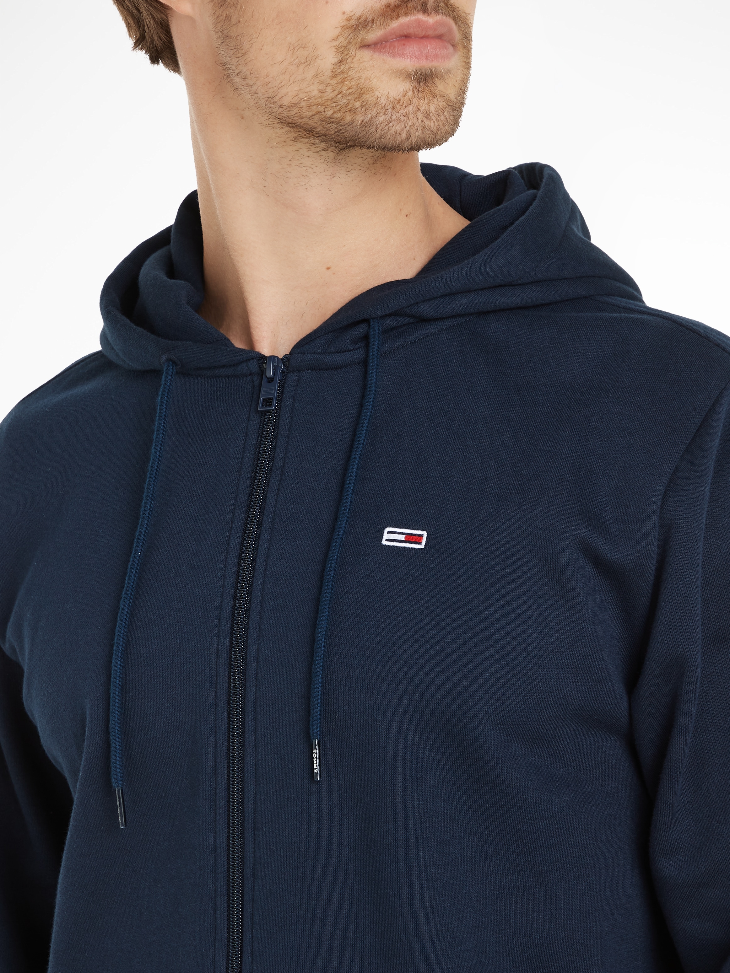 Tommy Jeans Sweatjacke »TJM REG S FLAG ZIP THRU«, mit Logostickerei