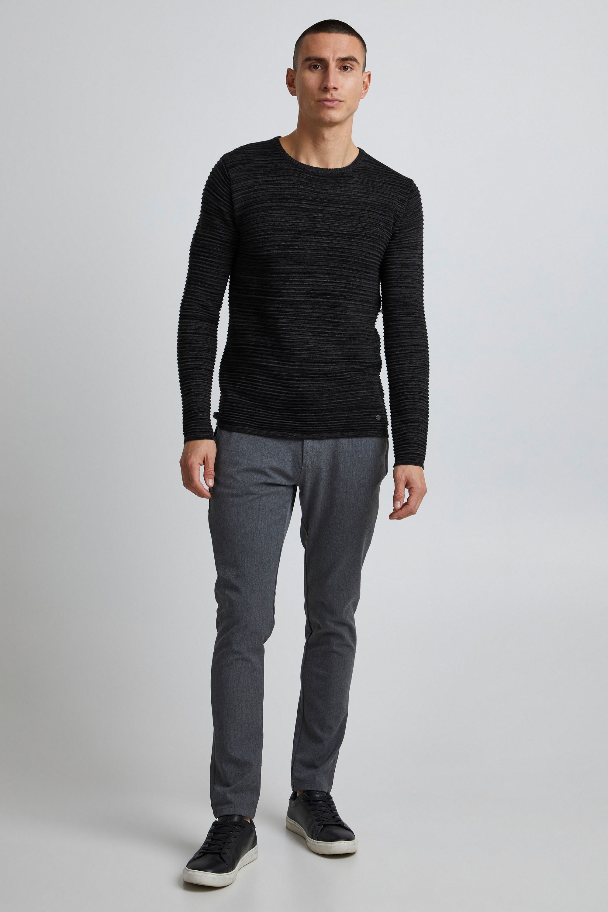 !Solid Rundhalspullover »Strickrundhalspullov SDStruan«