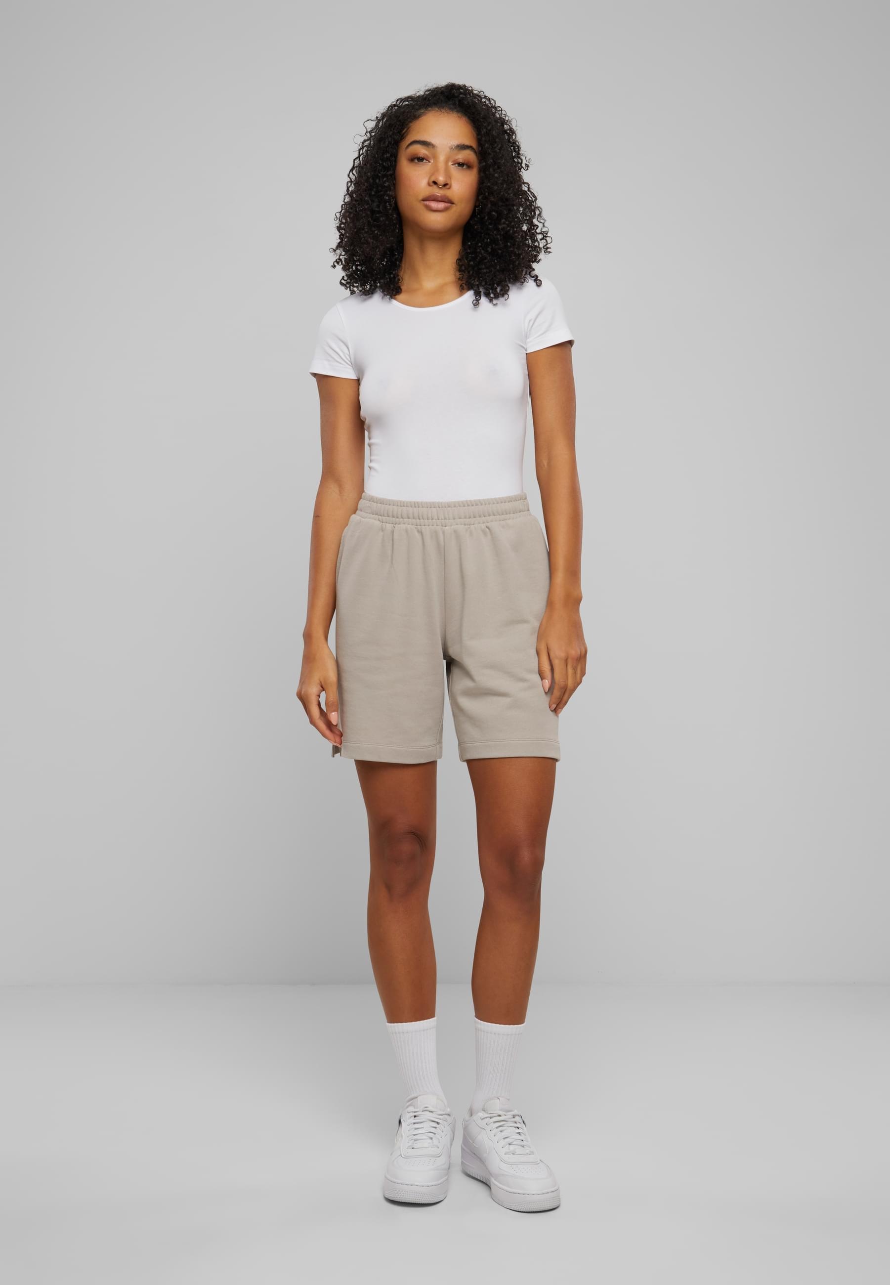 URBAN CLASSICS Sweatshorts »Urban Classics Damen Ladies Organic Terry Bermuda Pants«, (1 tlg.)