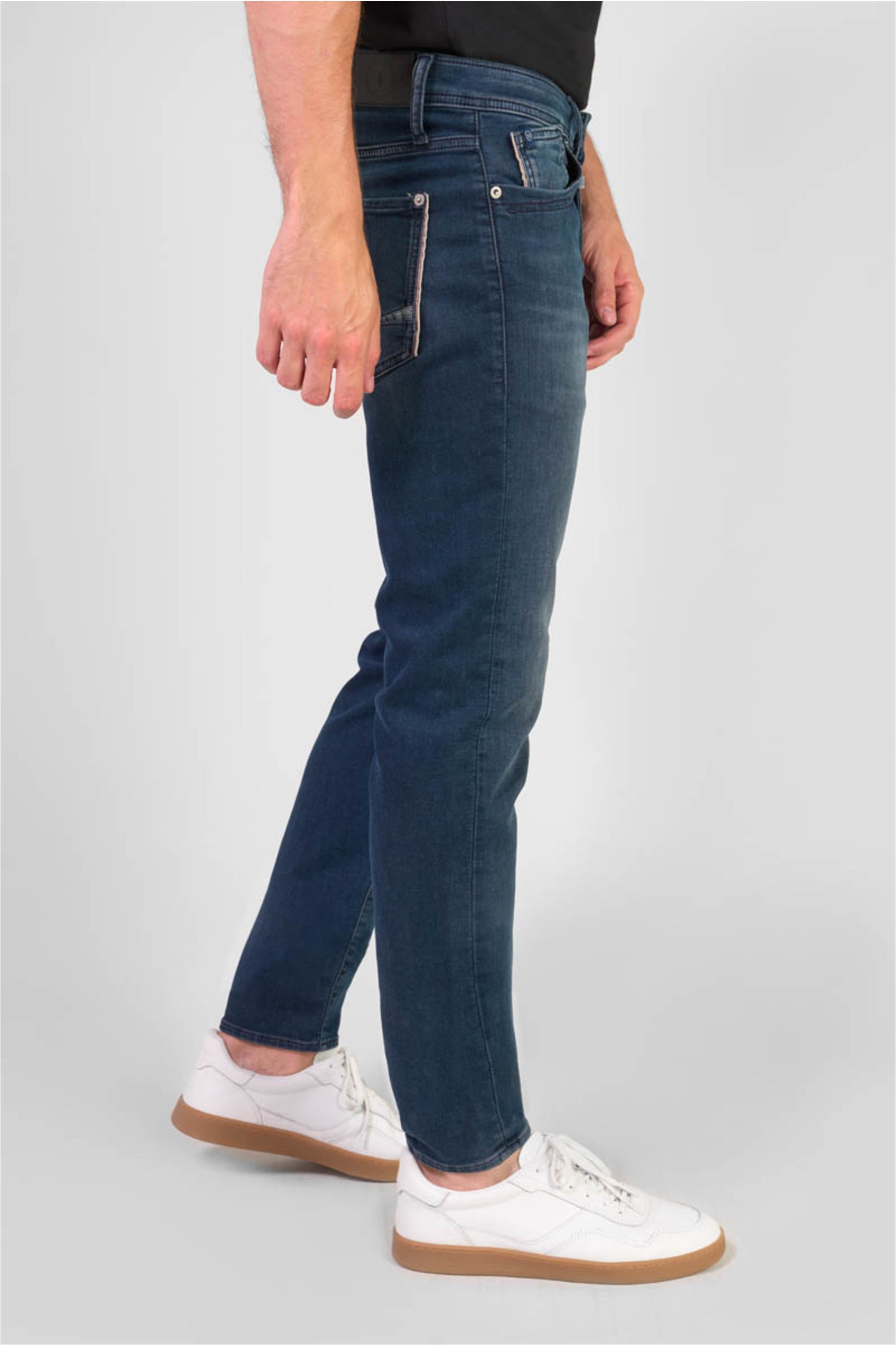 Le Temps Des Cerises Slim-fit-Jeans "700/11JO" mit eng anliegendem Schnitt günstig online kaufen