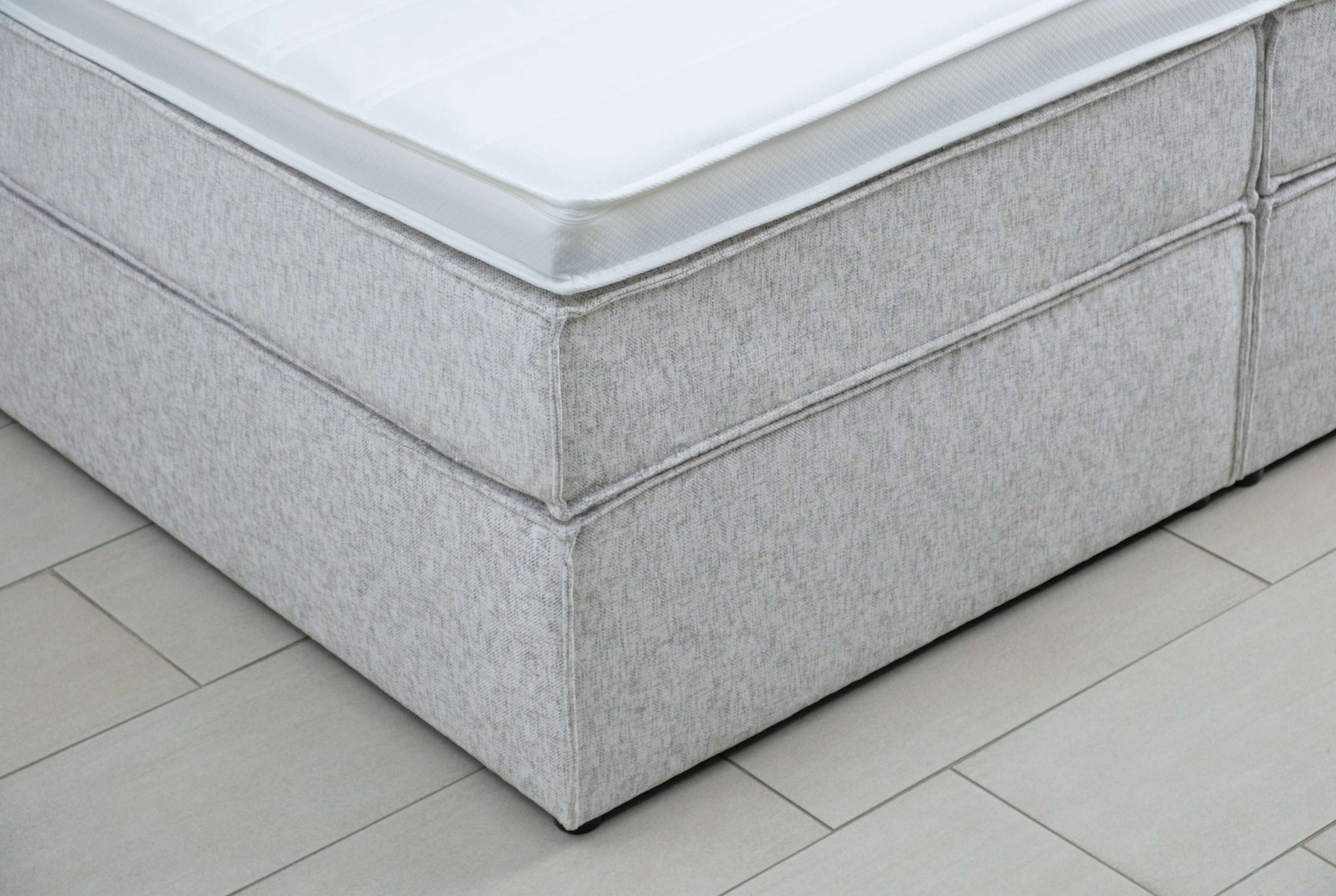 Home affaire Boxspringbett »Leon, Doppelbett, Polsterbett, Federkernbett, Komfortbett, 160, 180 cm« inkl. 9 cm Topper, 5-Zonen-Taschen-Federkernmatratze in H3