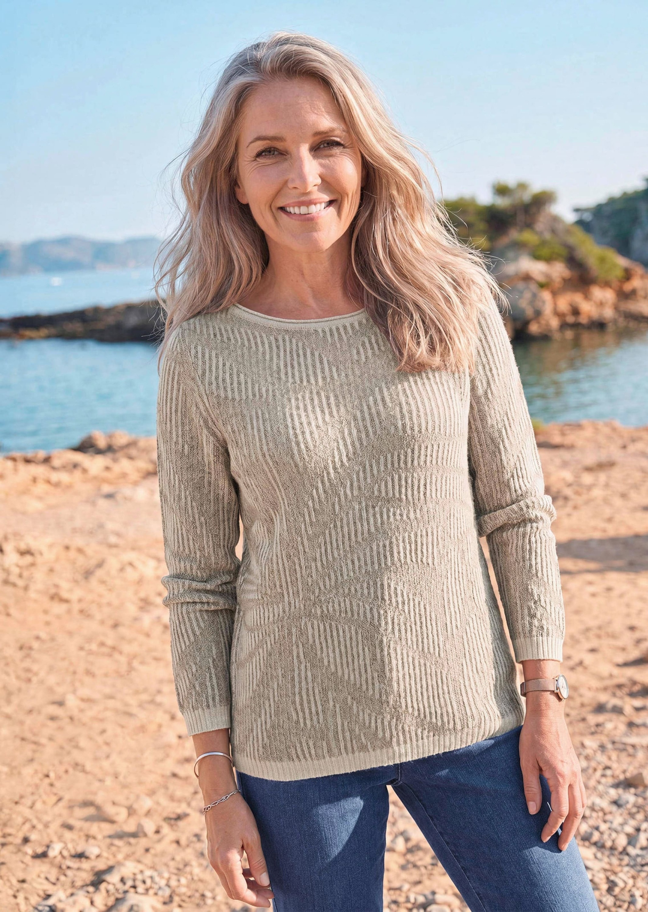 GOLDNER Rundhalspullover »Strickpullover mit Blumenmuster« Rollbündchen am Ausschnitt