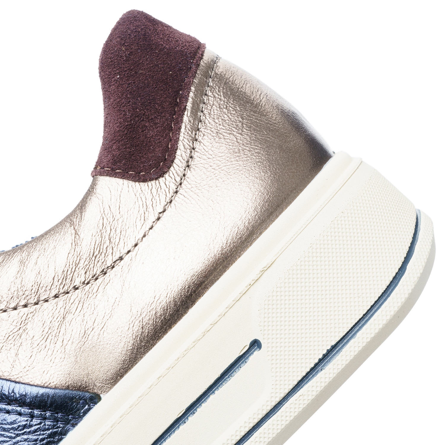 Ara Plateausneaker »CANBERRA«, Plateausneaker, Schnürschuh im Metallic Look, H-Weite