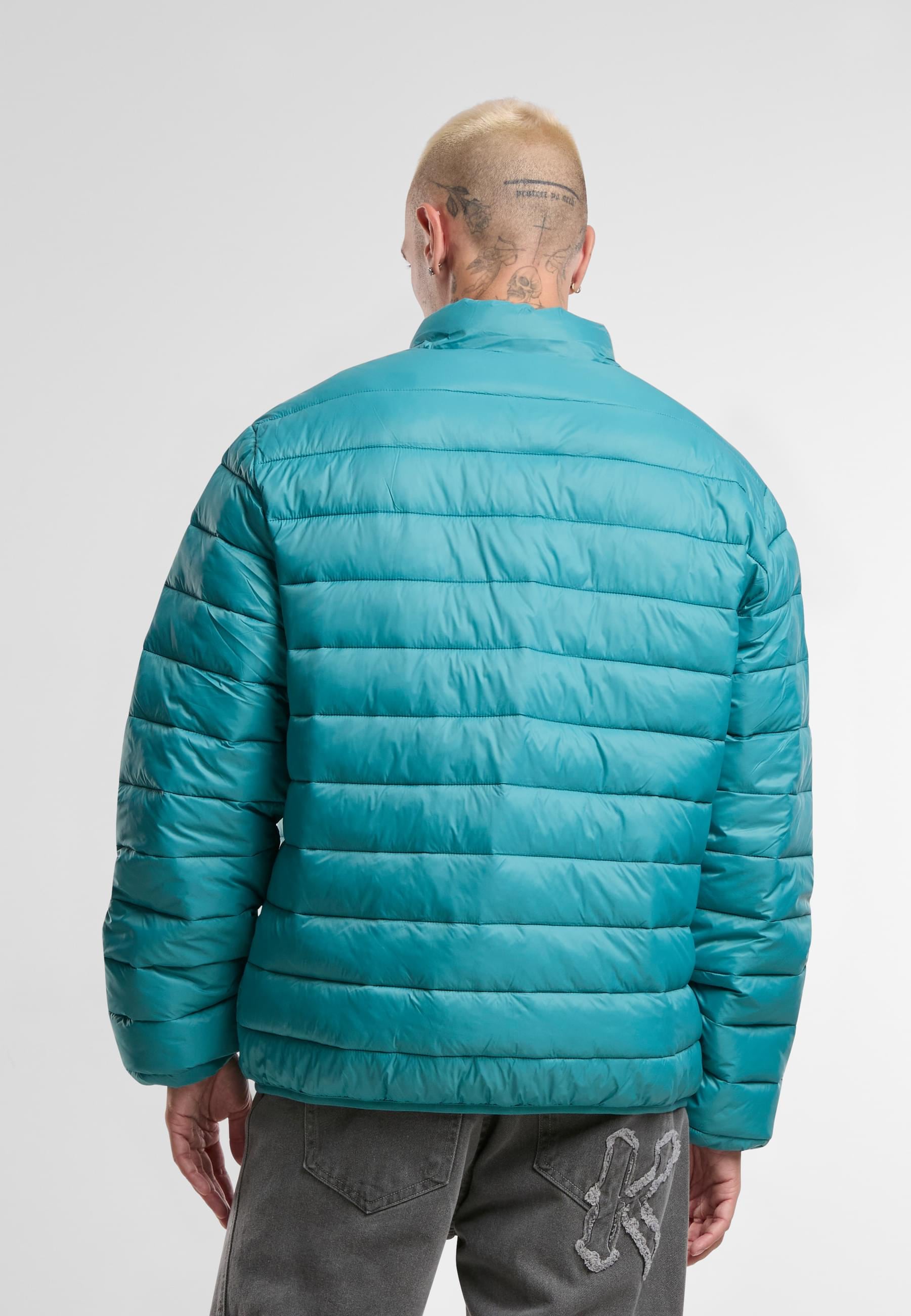 Karl Kani Allwetterjacke »Karl Kani Karl Kani Sport Patch Light Puffer Jacket«, (1 St.), ohne Kapuze