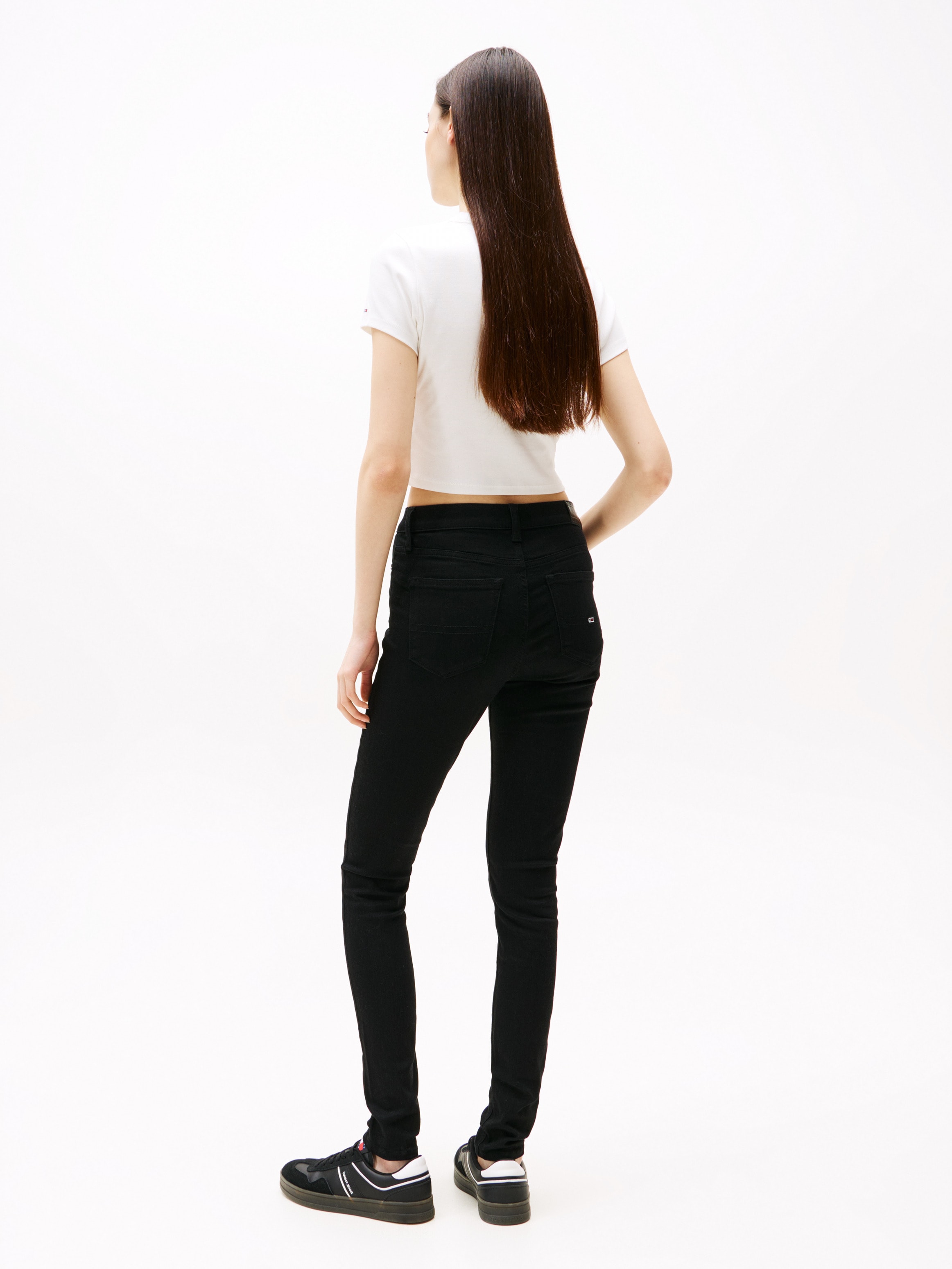 Tommy Jeans Skinny-fit-Jeans »Nora Mid Rise Skinny Fit«, Röhrenjeans aus Baumwollstretch mit mittlerer Leibhöhe