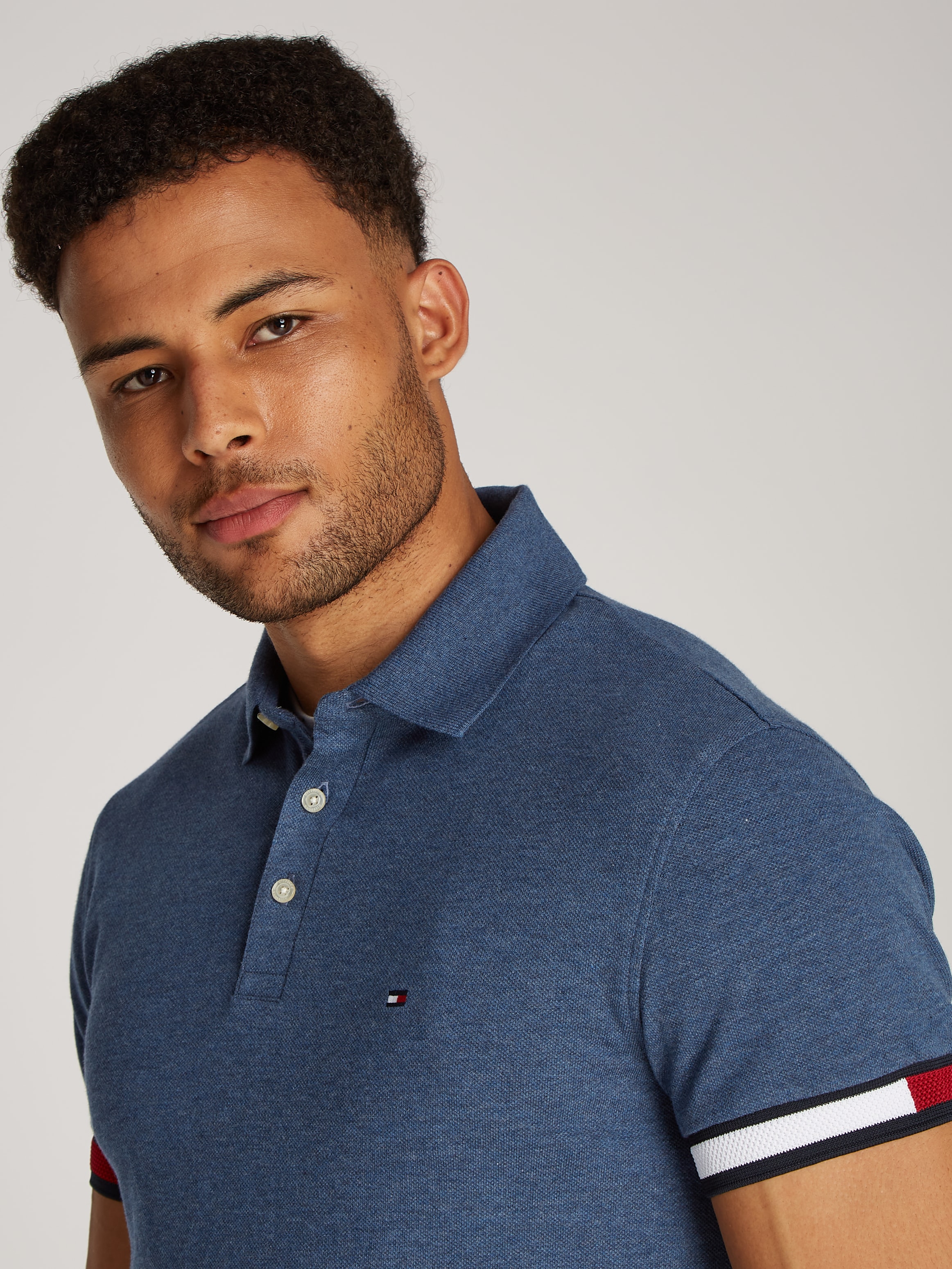 Tommy Hilfiger Poloshirt »FLAG CUFF SLIM POLO«, mit Kontrast-Details