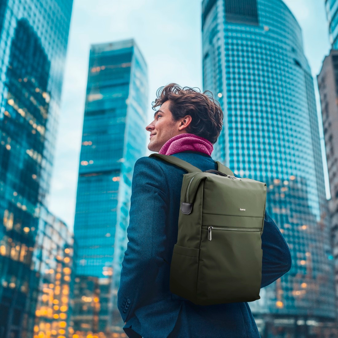 Hama Laptoprucksack »Laptoprucksack (bis 41 cm (16,2“), wasserabweisend, gepolstert, 15 l)« extralanger Reißverschluss, Fach für Wertsachen