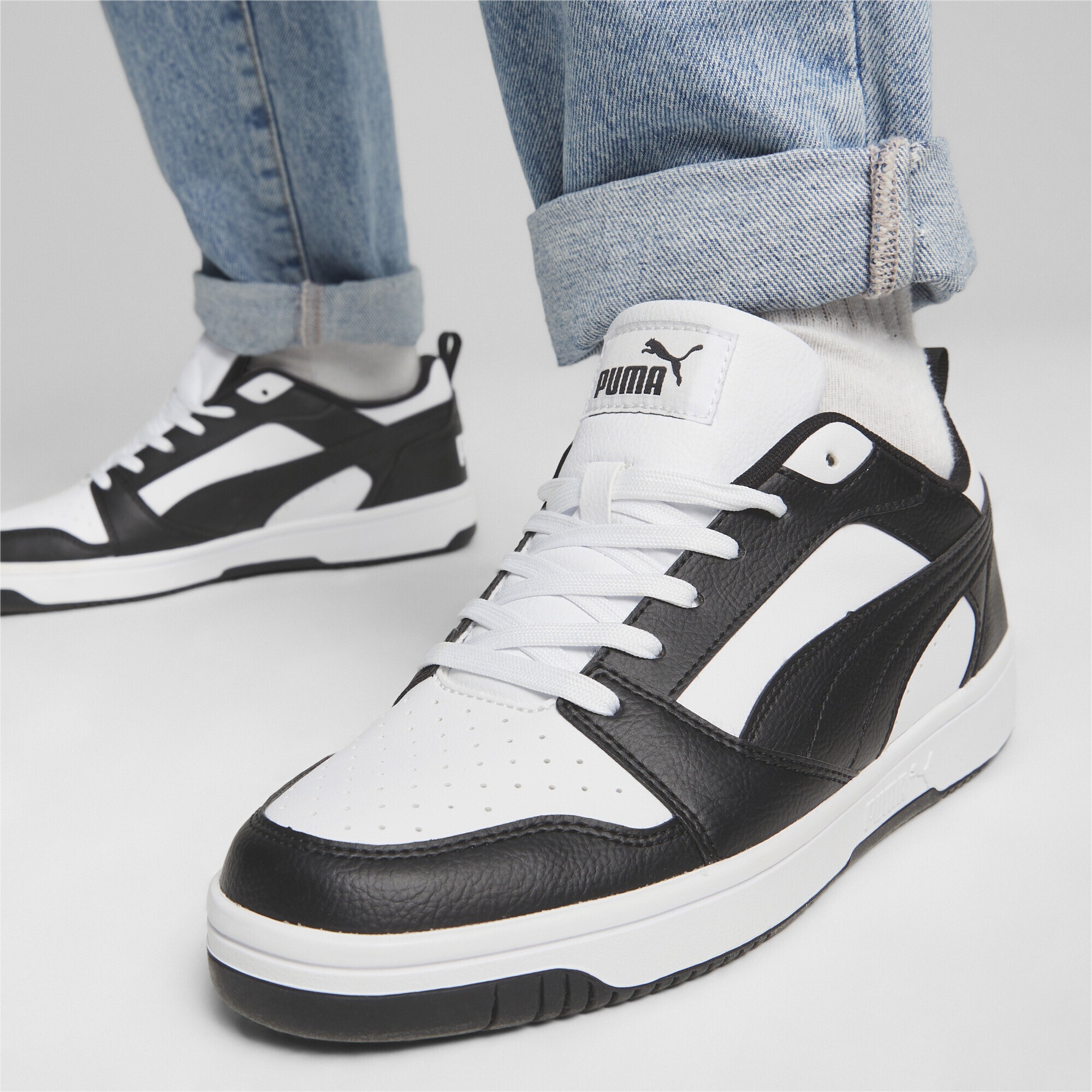 PUMA Sneaker »Rebound V6 Low Sneakers Erwachsene«
