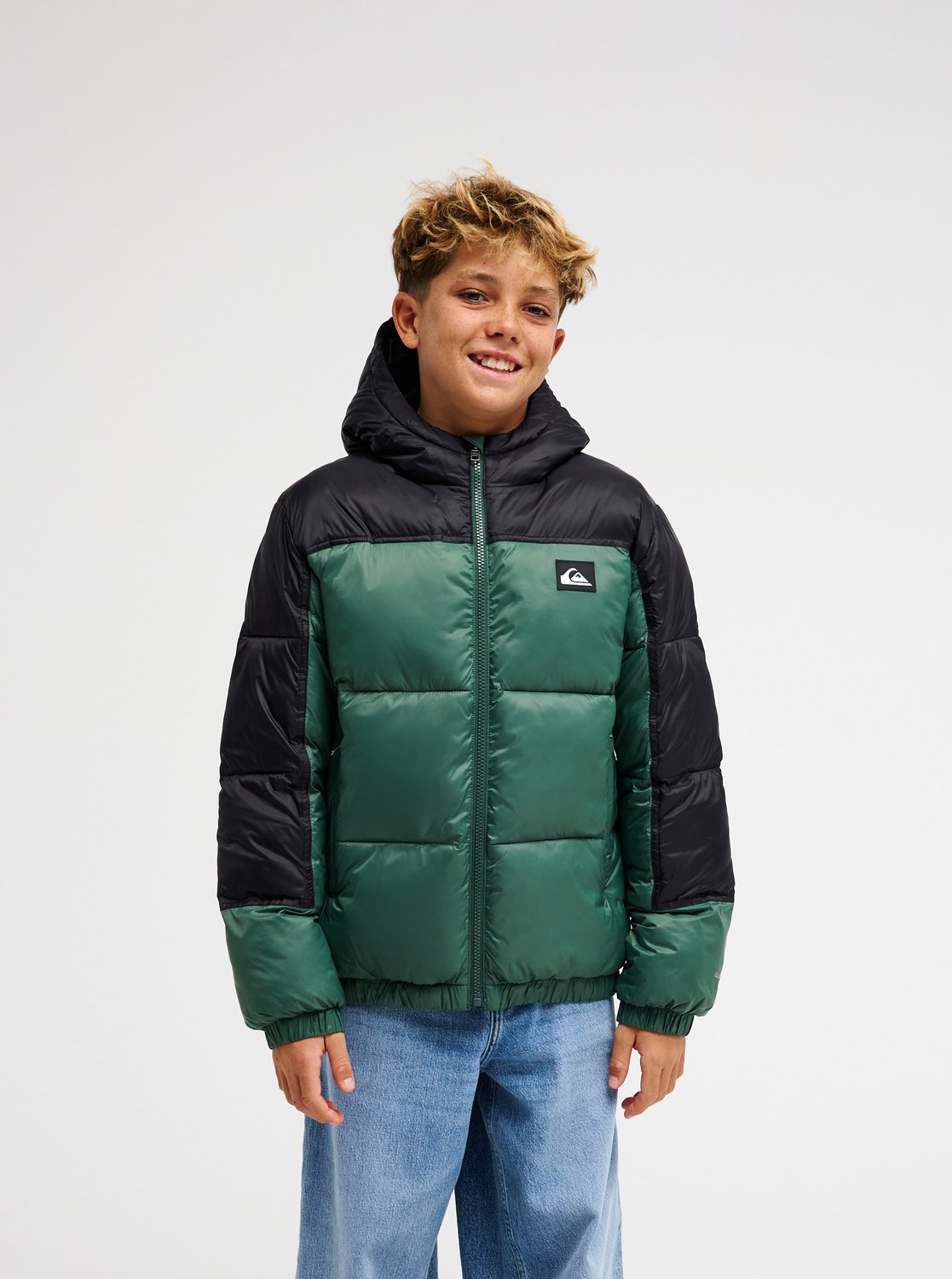 Quiksilver "COLD DAYS YOUTH JACKET" mit typischer Steppung, aus Nylon