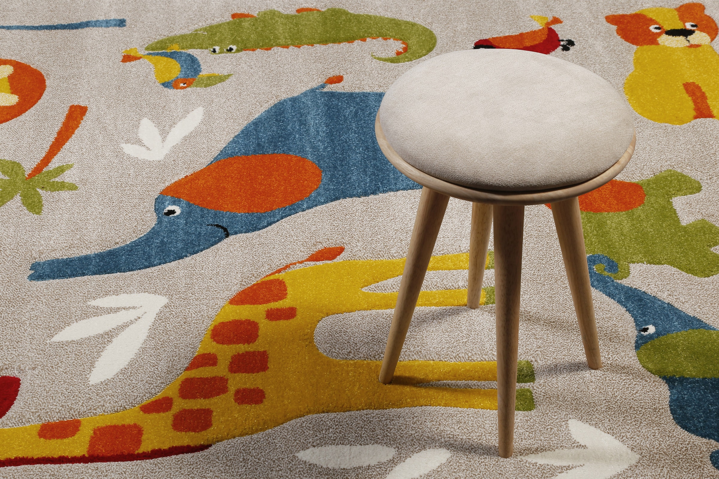 SMART KIDS Kinderteppich »Benny & Friends«, rechteckig, 10 mm Höhe, Moderner Spielteppich, strapazierfähig, pflegeleicht, Konturenschnitt