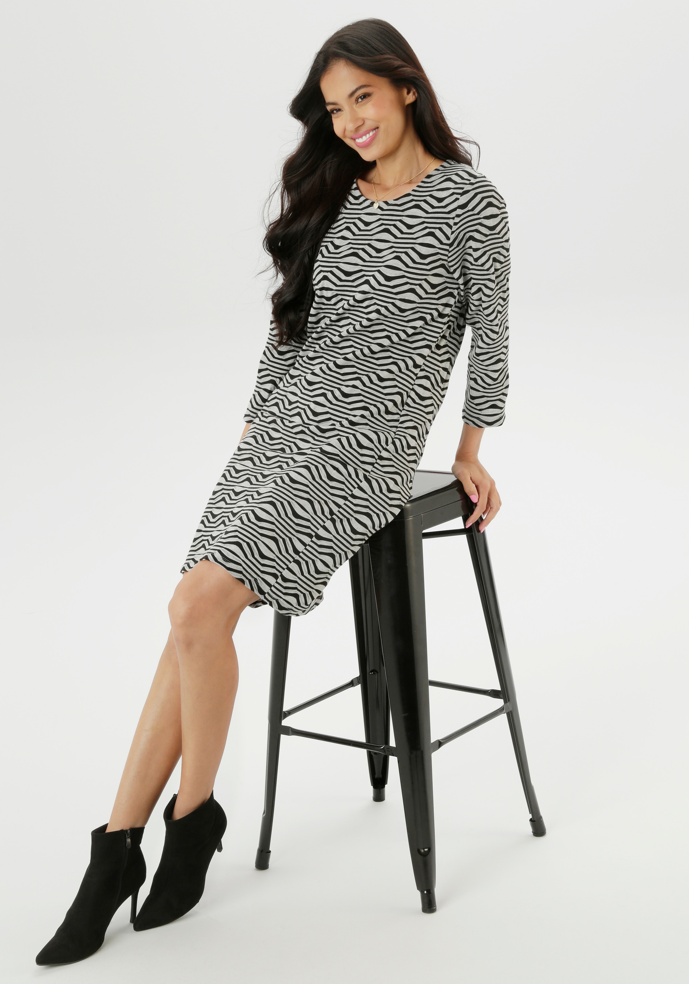 Aniston SELECTED Jerseykleid, mit schöner Oberflächenstruktur - NEUE KOLLEKTION