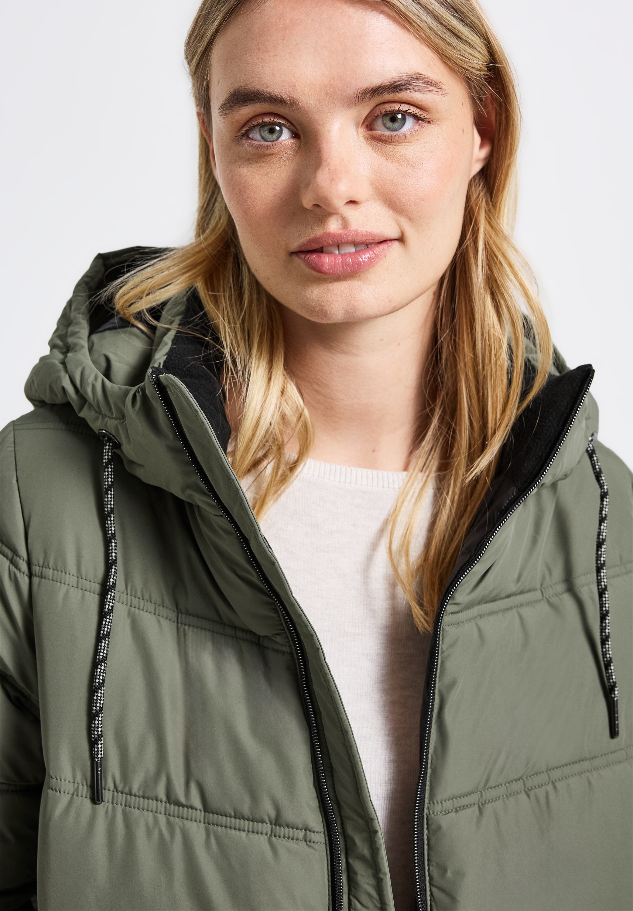 STREET ONE Steppjacke, mit Kapuze, lange Winterjacke, mit Kapuze