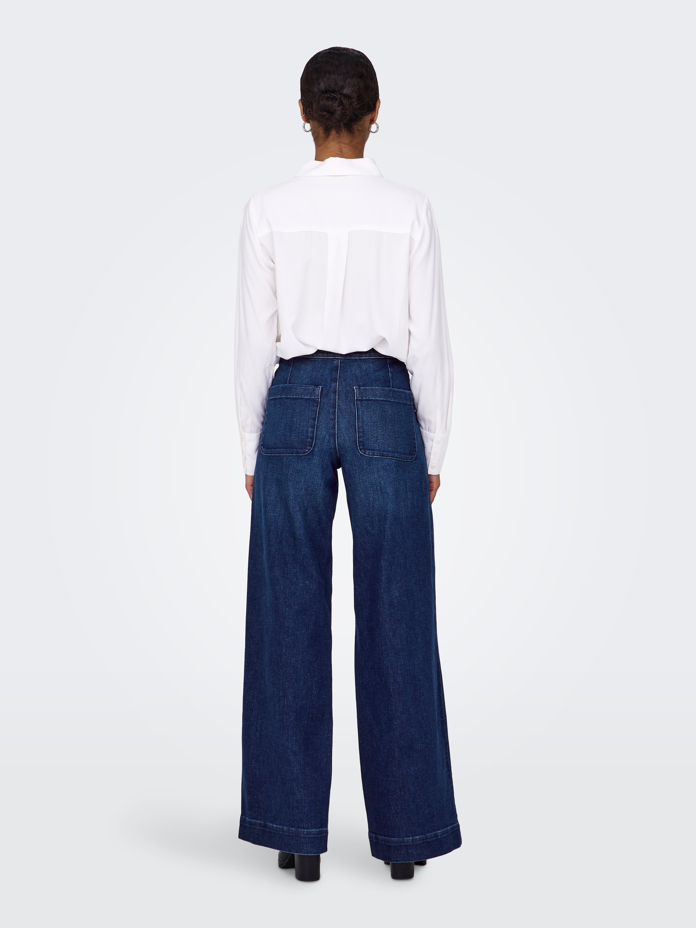 ONLY High-waist-Jeans »ONLMADISON HW BUTTON WIDE DNM GEN533NOOS«, sanft gewaschener dunkler Denim-Look