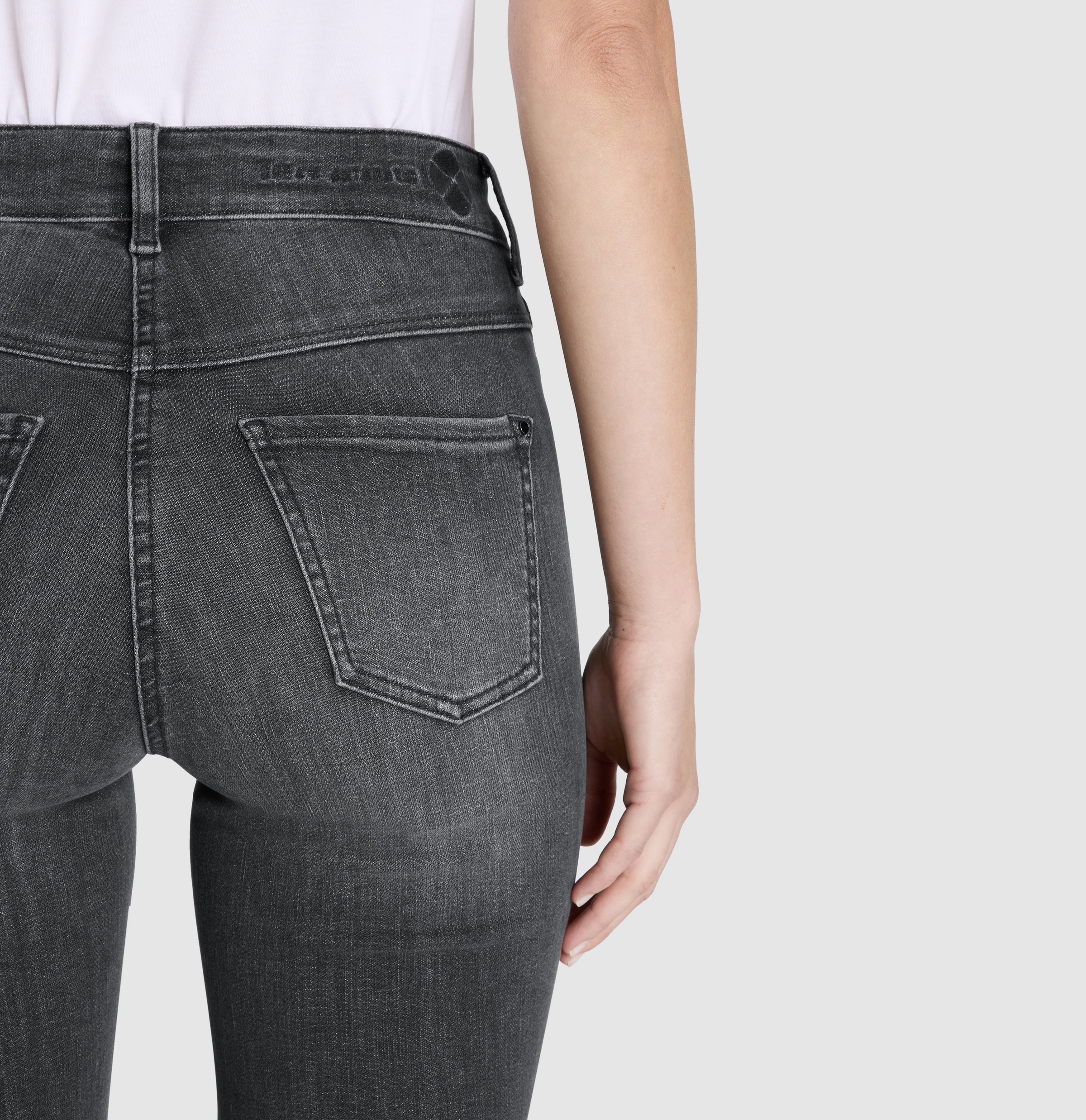Bootcut-Jeans MAC "Dream-Boot", Damen, Gr. 46, Länge 34, grau (natty anthrazit used), Denim/Jeans, Obermaterial: 90% Baumwolle, 7% Elastomultiester, 3% Elasthan, figurbetont lang, Jeans, Gerade geschnitten mit leicht ausgestelltem Bein 3
