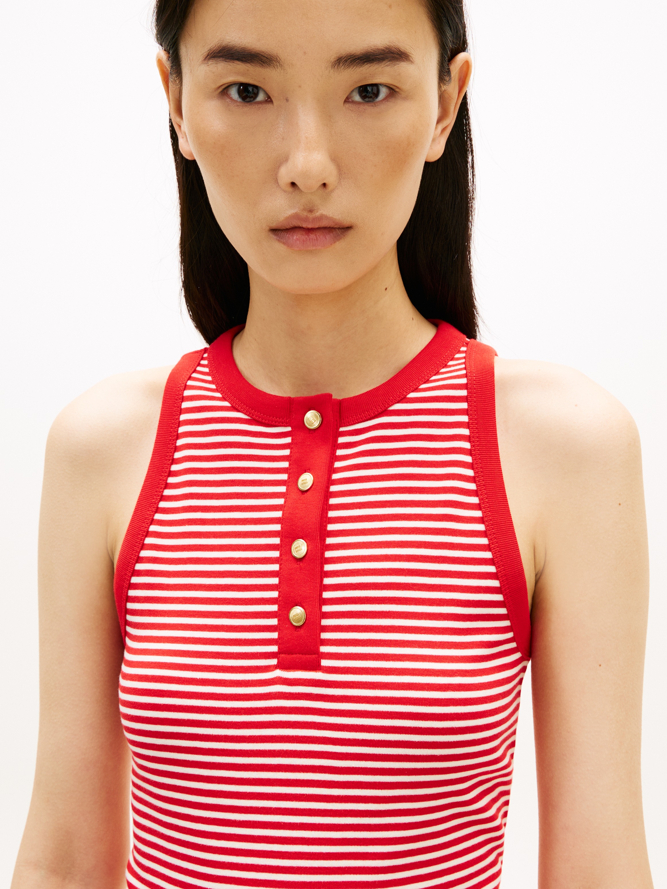 Tommy Hilfiger T-Shirt "GOLD BUTTON HENLEY TOP" mit kurzer Knopfleiste günstig online kaufen