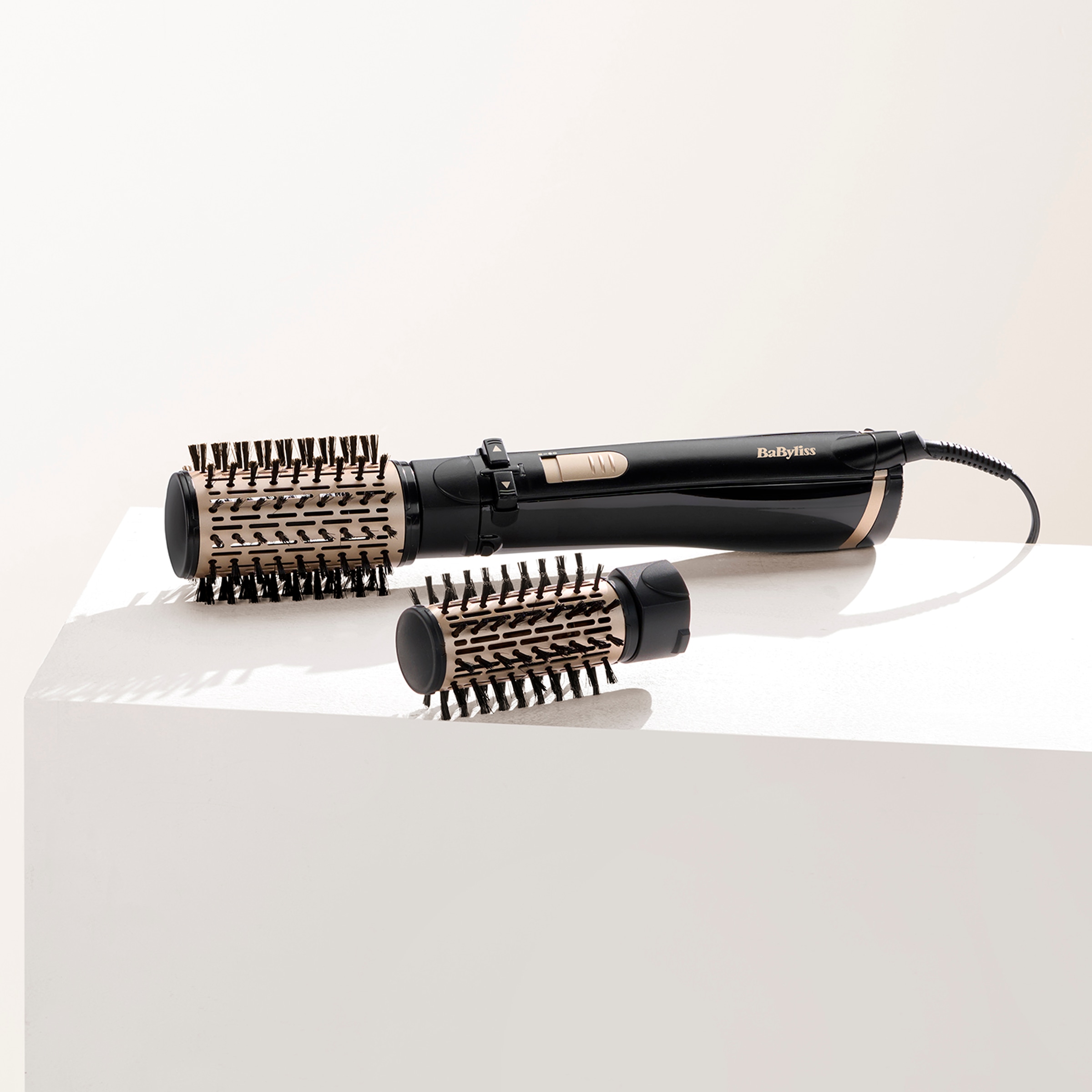 BaByliss Warmluftbürste »BaByliss Big Hair 1000 Warmluftbürste rotierend, AS962E« 2 Aufsätze Rotierender Rundbürstenföhn mit Ionen, 2 Aufsätze für Volumen, 1000 W
