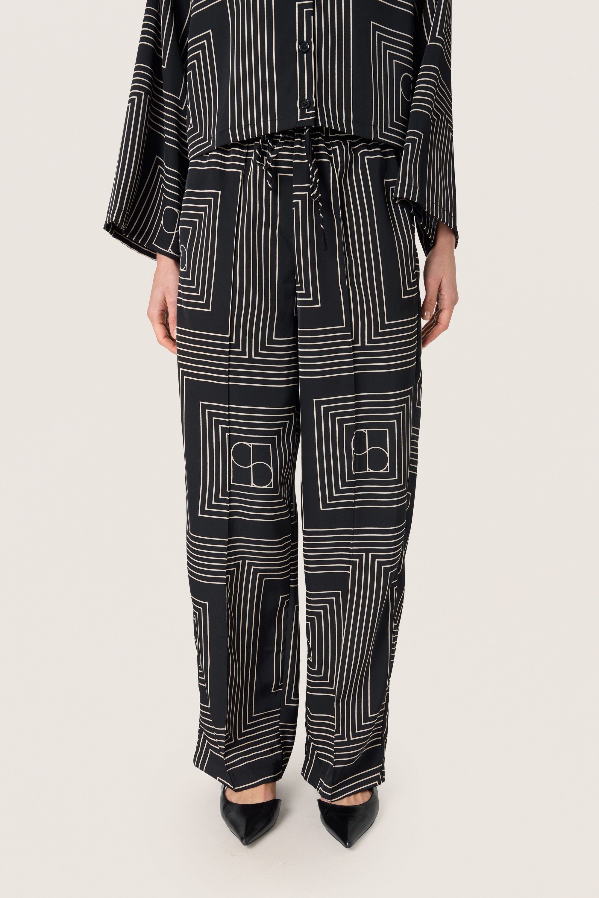SOAKED IN LUXURY Stoffhose »Casual Hose SLTopaz«