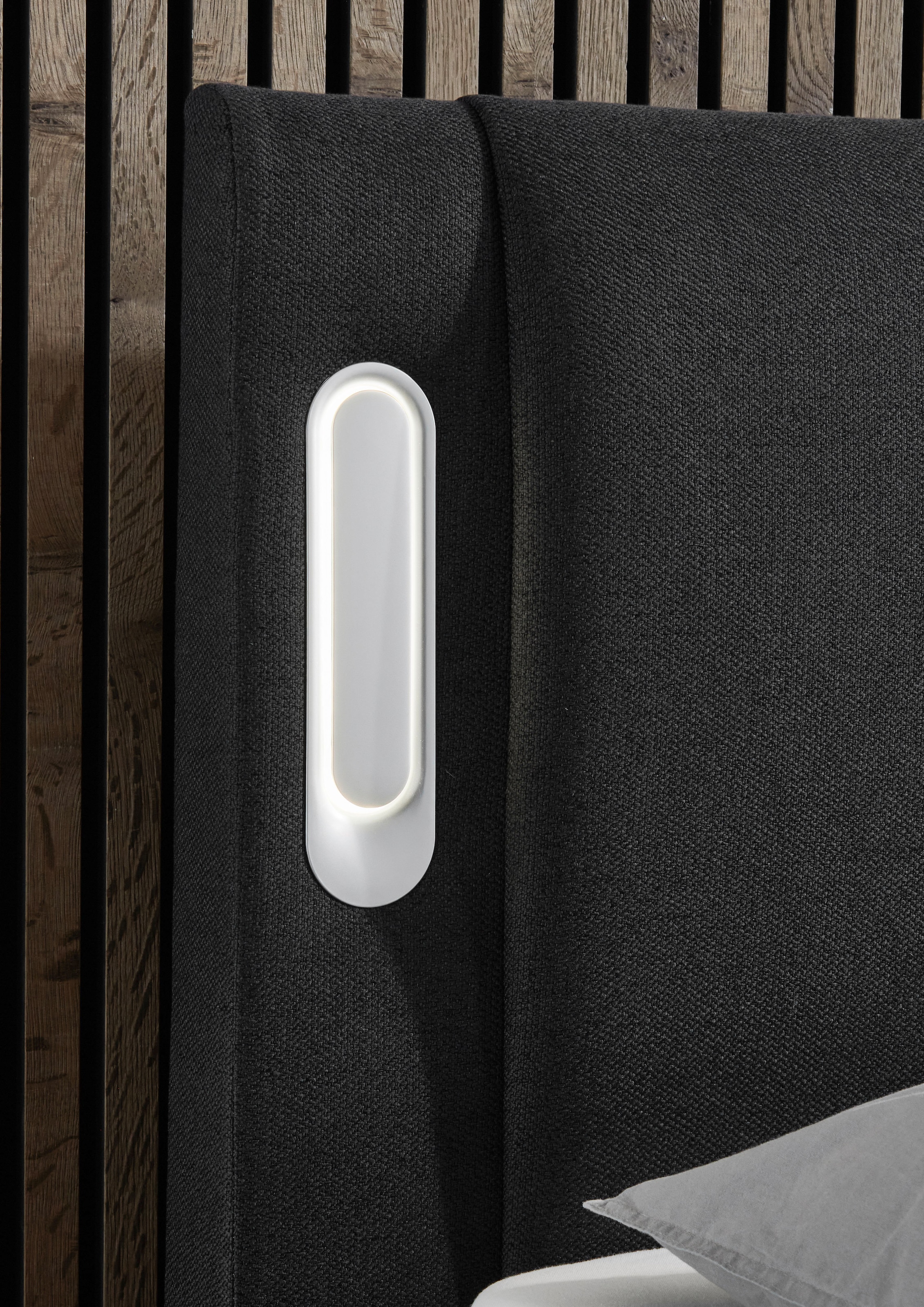 INOSIGN Boxbett »Elverta inkl. Bettkasten und LED-Beleuchtung« erhältlich in der Breite 180x200cm, Kopfteil in Kissenoptik