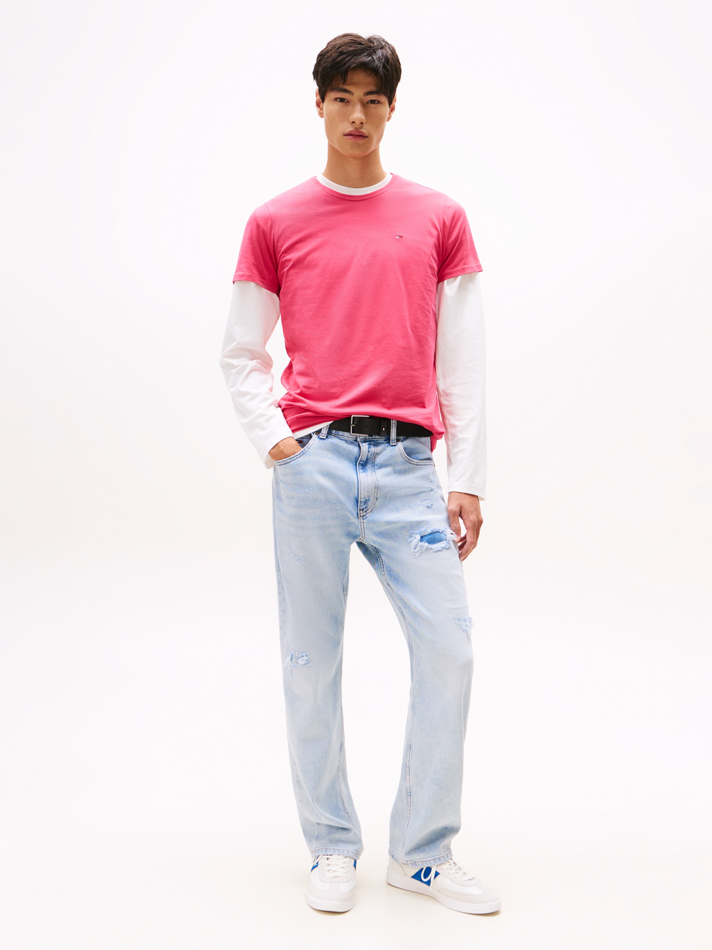 Tommy Jeans T-Shirt »TJM ESSENTIAL SOLID TEE«, mit Rundhalsausschnitt und dezenter Logo-Flag