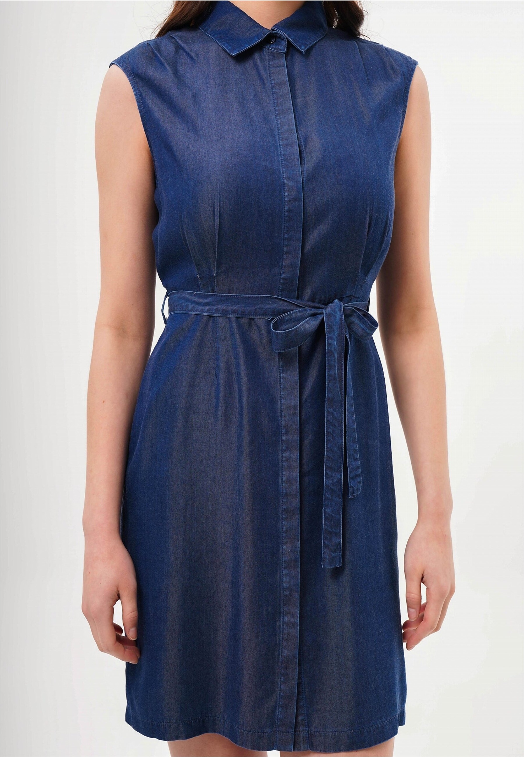 Thumbnail - freshlions Jeanskleid "Leona" 1 Stk. tlg. mit tollem Bindeband