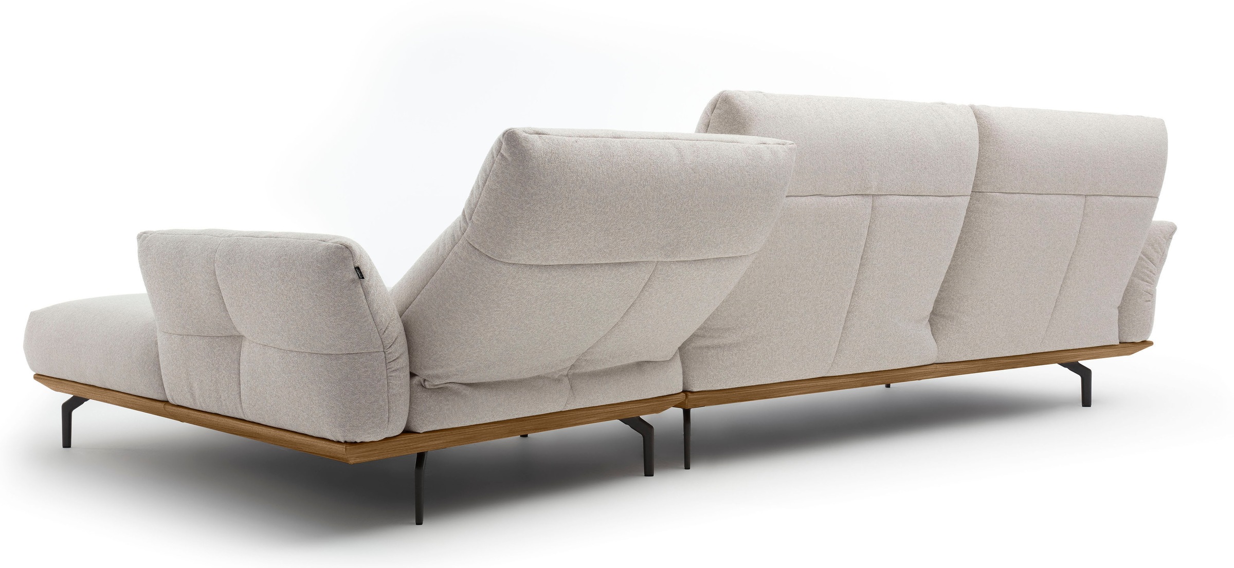 Creation BY ROLF BENZ Ecksofa »CR.460«, Sockel in Nussbaum, Winkelfüße in Umbragrau, Breite 338 cm