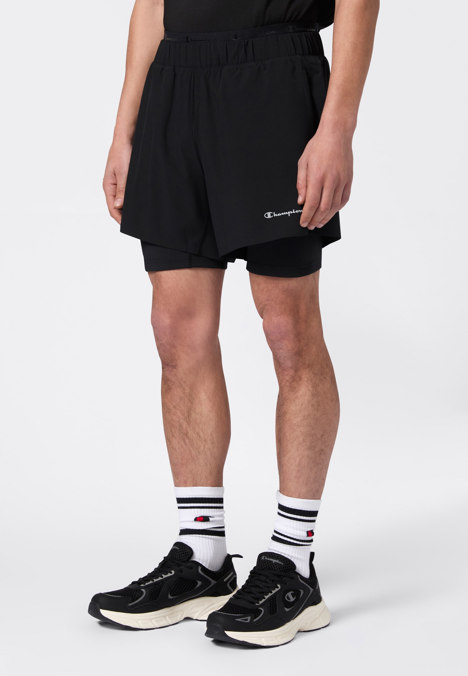 Champion Trainingsshorts aus Polyester und Elasthan, in den Größen S bis XXL