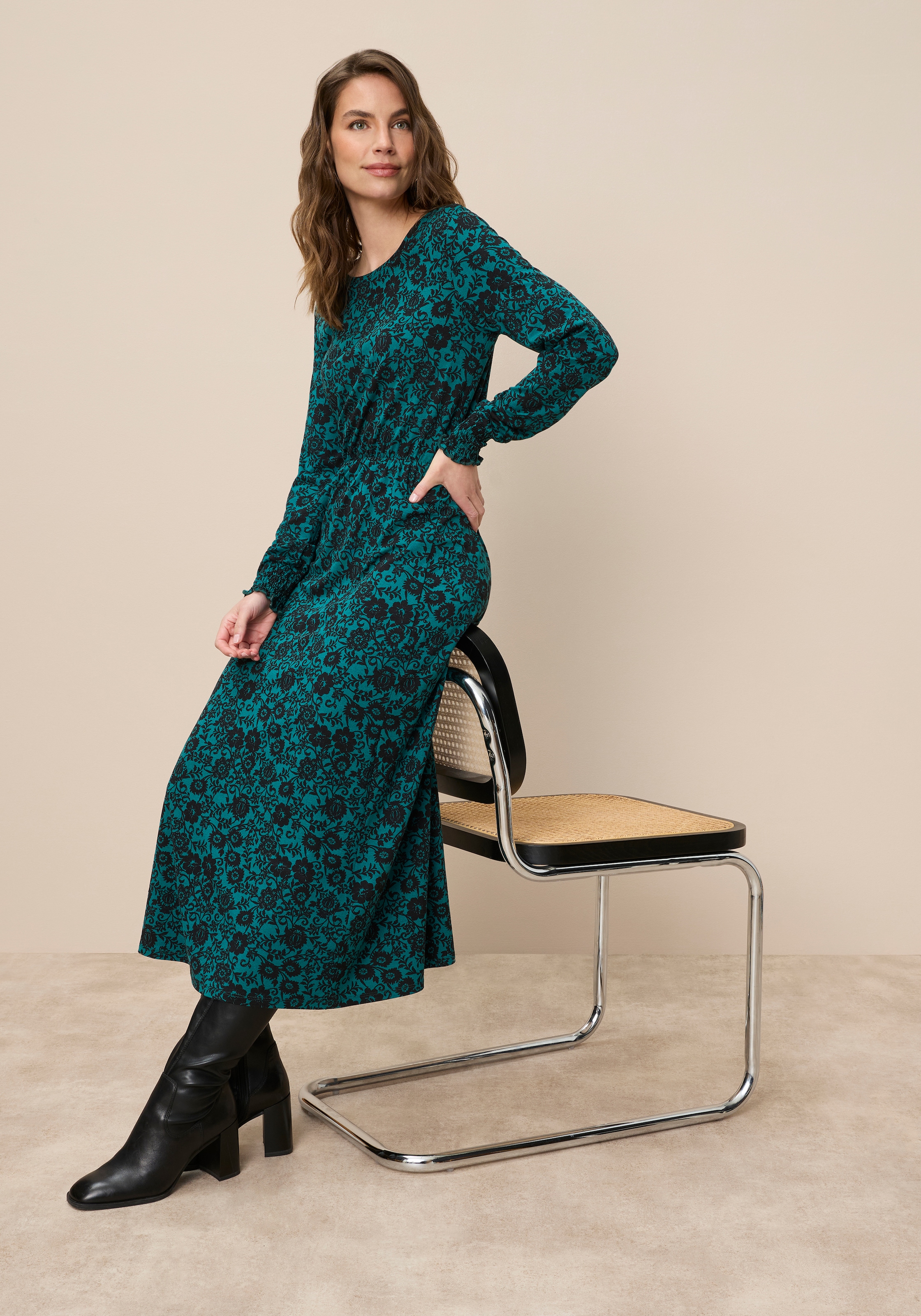 Tamaris Maxikleid aus Jersey-Material, für Casualmode und Herbstmode, femin günstig online kaufen