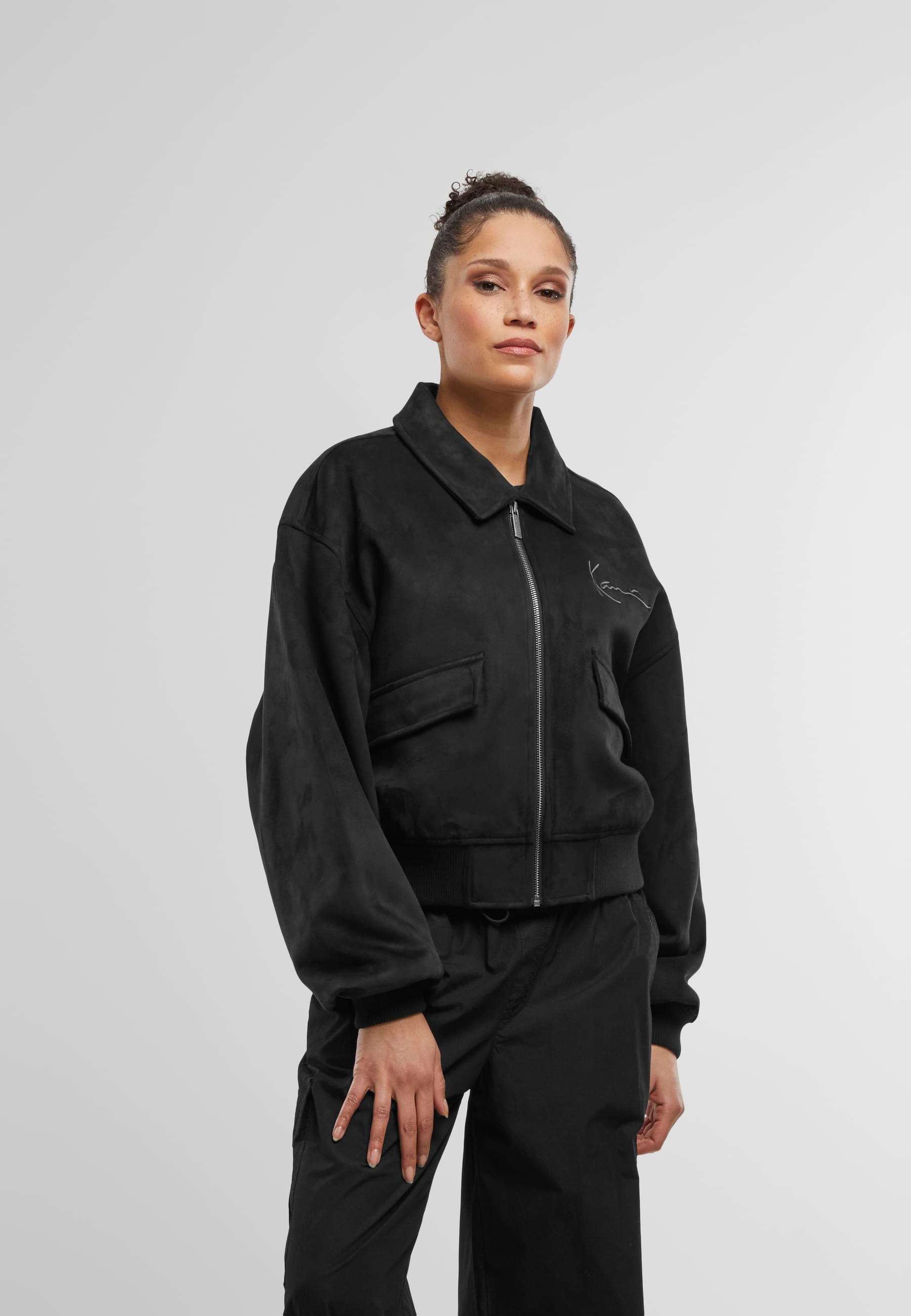 Karl Kani Bomberjacke »Karl Kani Signature Faux Suede Os Bomber Jacket«, (1 St.), ohne Kapuze
