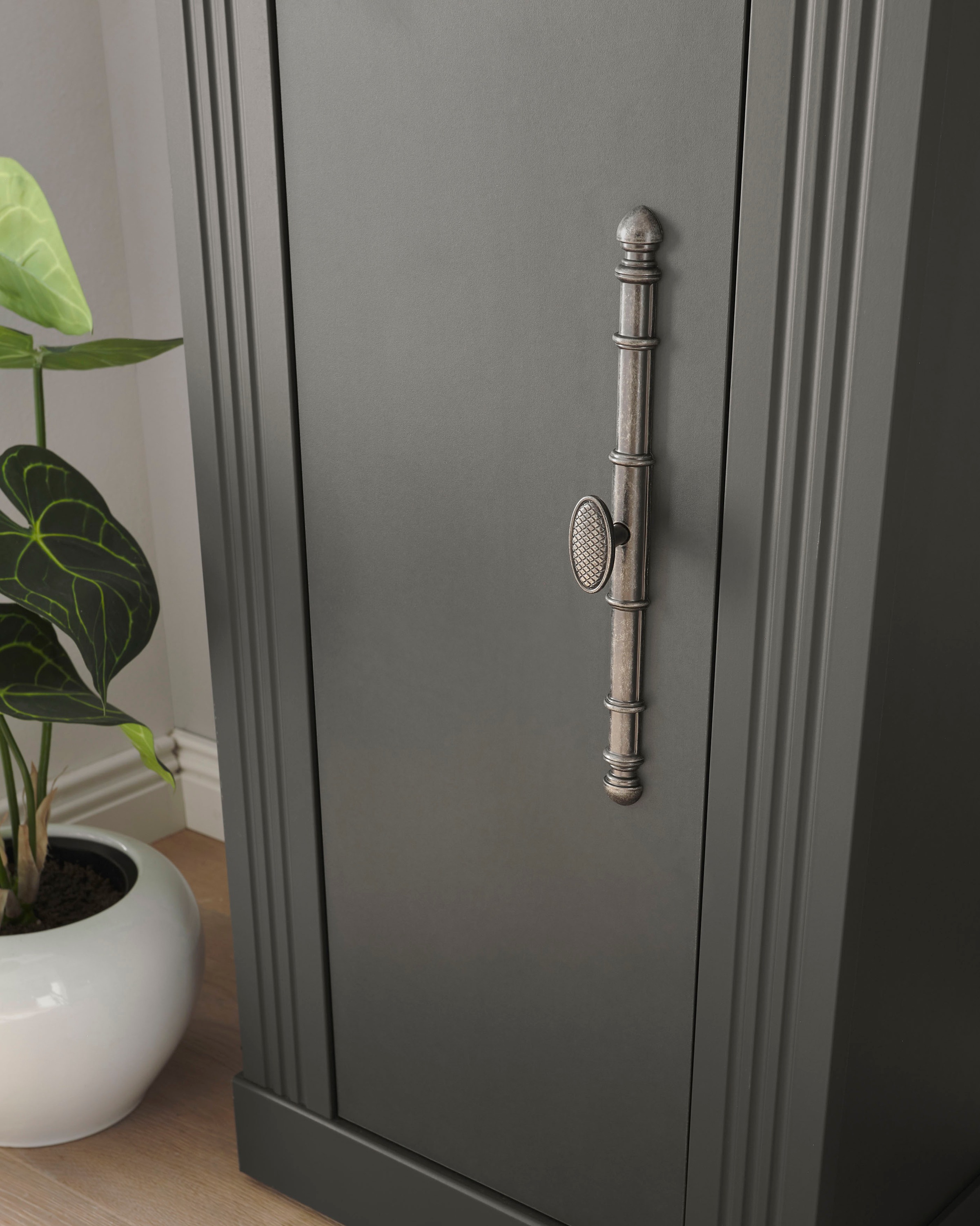 Home affaire Stauraumschrank »WESTMINSTER«, im romantischen Landhausstil