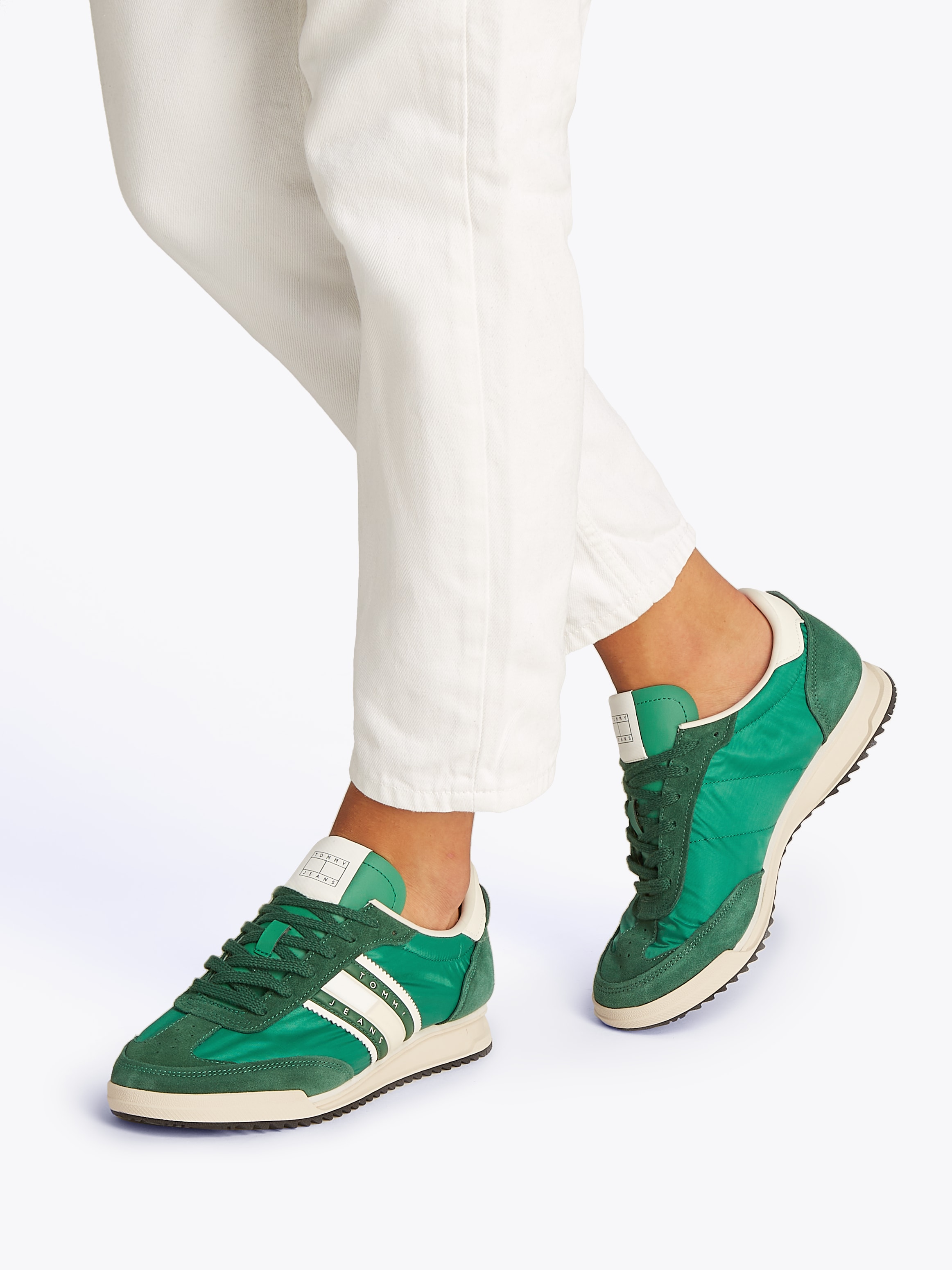 Tommy Jeans Sneaker »TJM RETRO RUNNER CLEATED«, Freizeitschuh, Halbschuh, Schnürer mit Kontrastbesatz