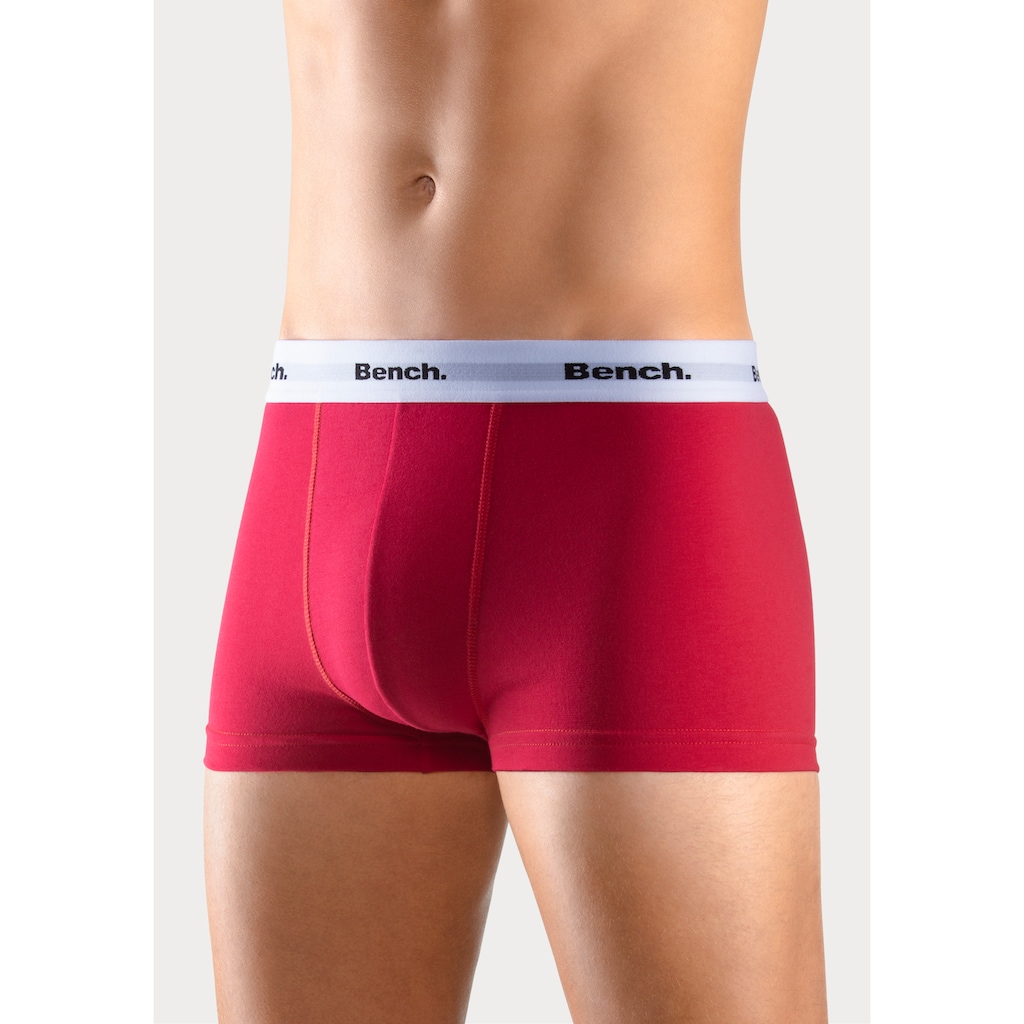 Bench. Boxershorts, (Packung, 4 St.), in Hipster-Form mit kontrastfarbenem Bund