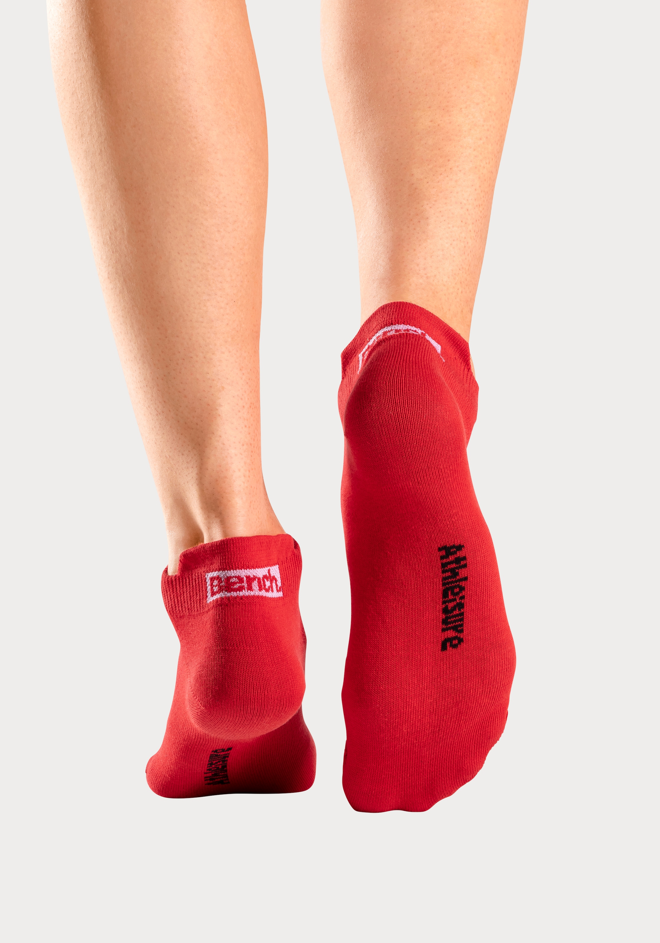 Bench. Sneakersocken, (Packung, 6 Paar), mit Lüftungskanälen in Netzstruktur