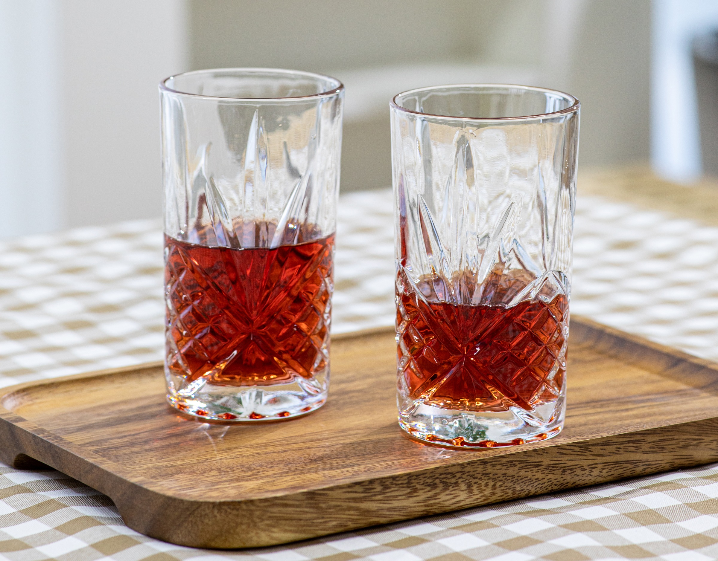 ECHTWERK Longdrinkglas »Highball-Gläser Set, 350ml«, (Set, 6 tlg.), mit Schliffoptik und Reliefstruktur