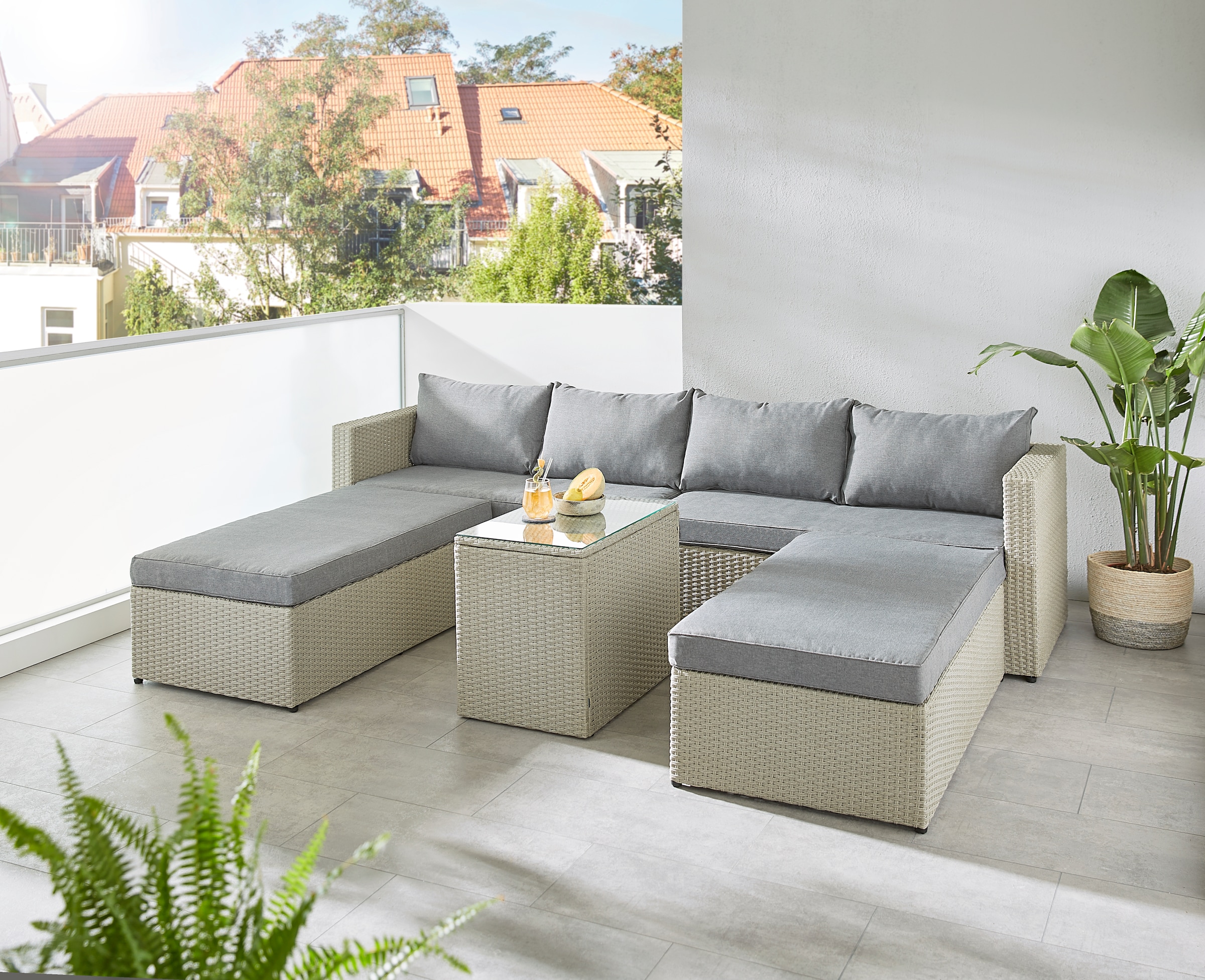 KONIFERA Gartenlounge-Set »Kos«, (Set, 5 tlg., 1xBank, 2x Hocker, 1x Tisch, Alu/Polyrattan), inkl. Auflagen