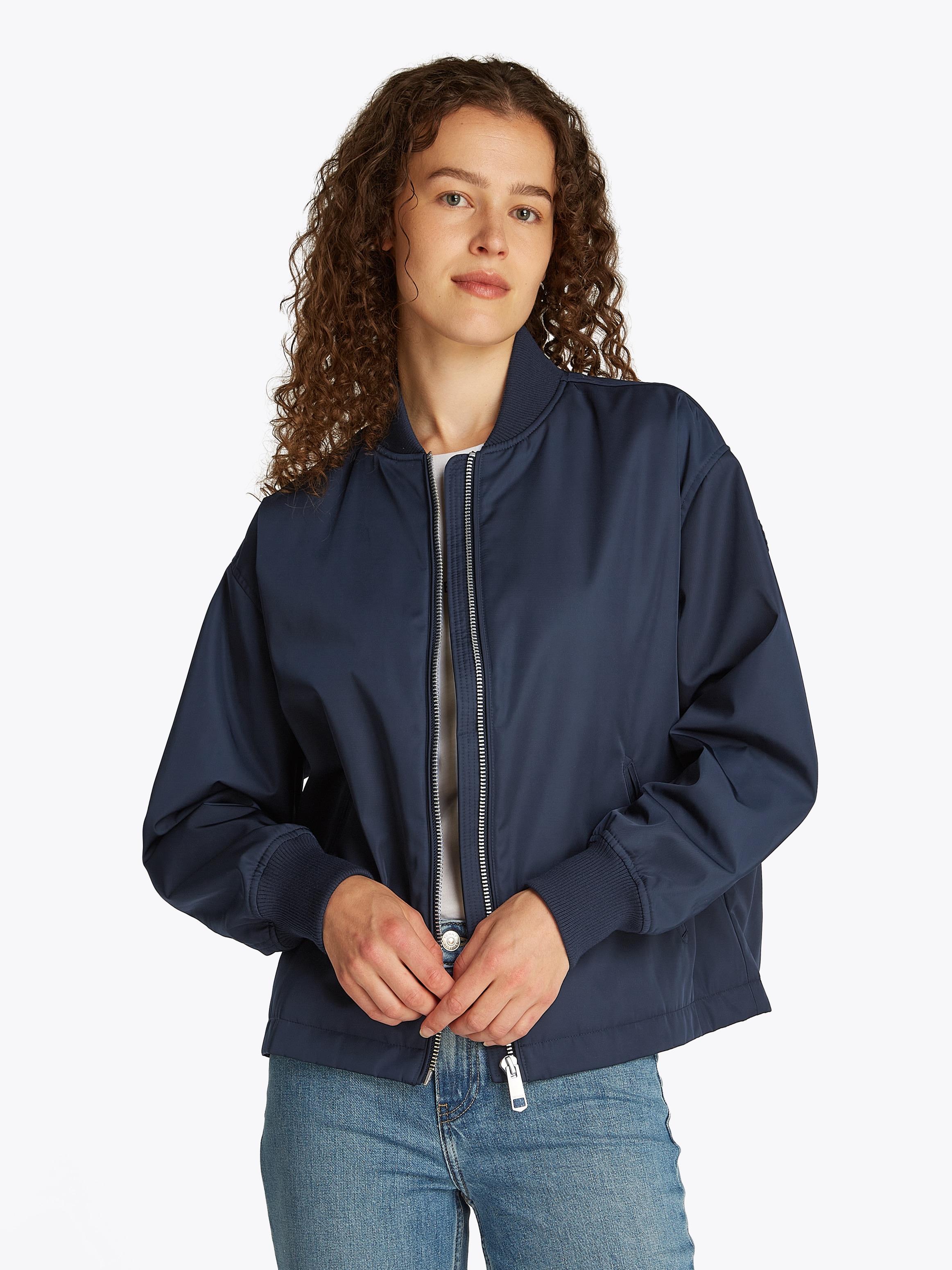 TOMMY HILFIGER Bomberjacke »CASUAL NYLON BOMBER JACKET«, mit Markenlabel, in Unifarbe