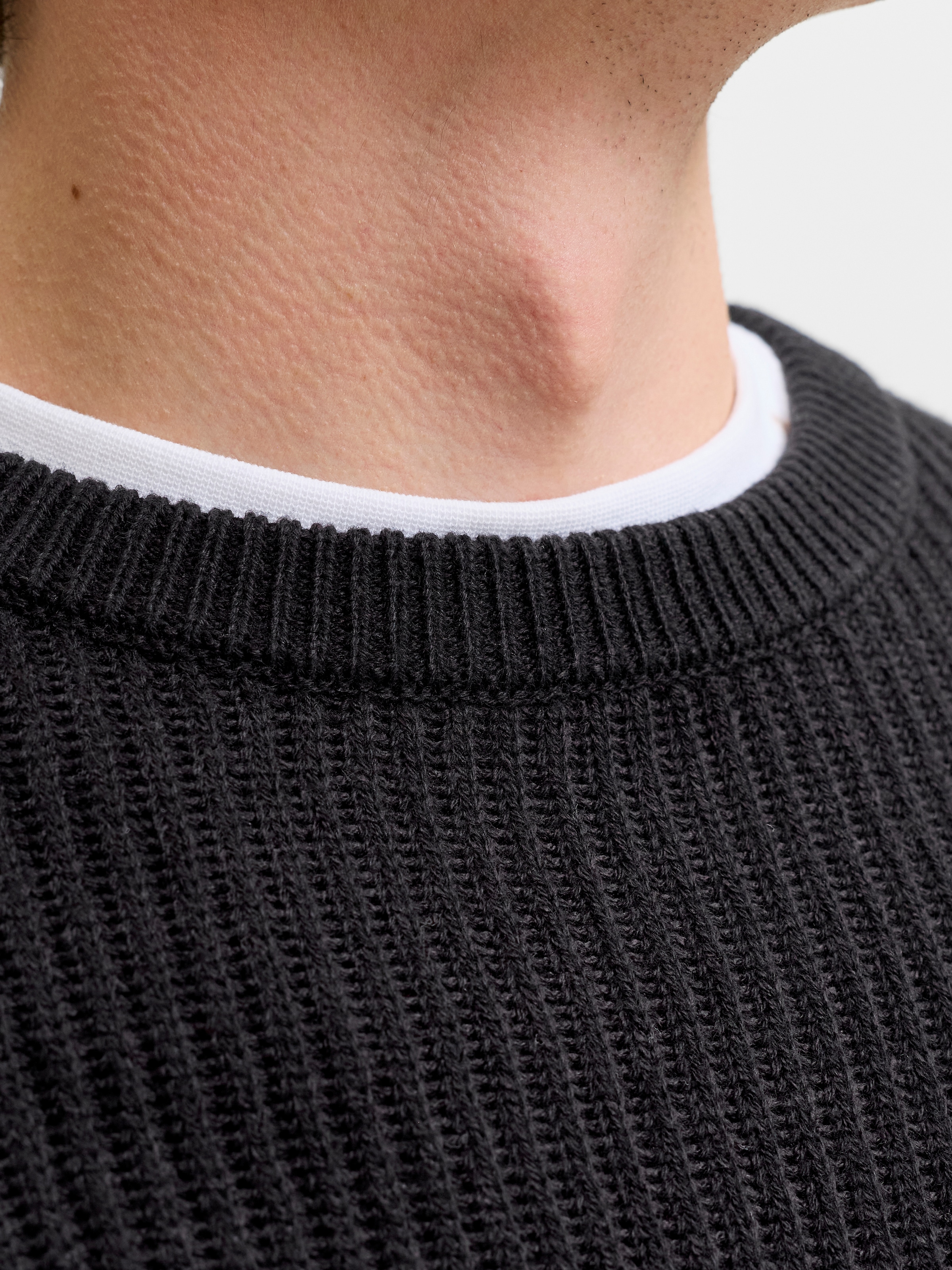 Jack & Jones PlusSize Rundhalspullover »JJPANNEL KNIT CREW NECK AW26 PLS« Materialmix, normal geschnitten