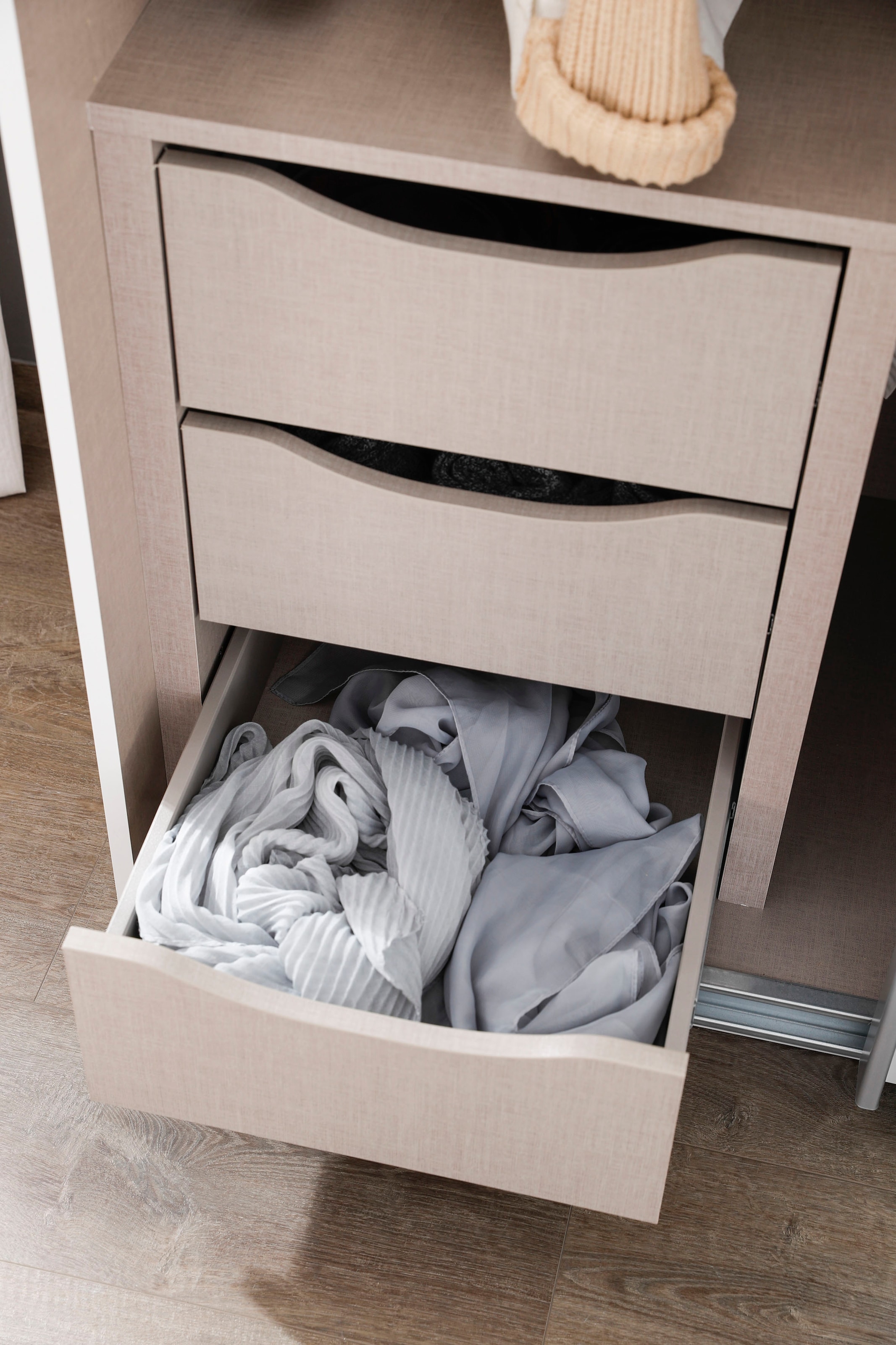 rauch Schwebetürenschrank »Quadra«, Eckschrank, Türendämpfer und Schubladeneinsatz, Glas-/Spiegeltüren
