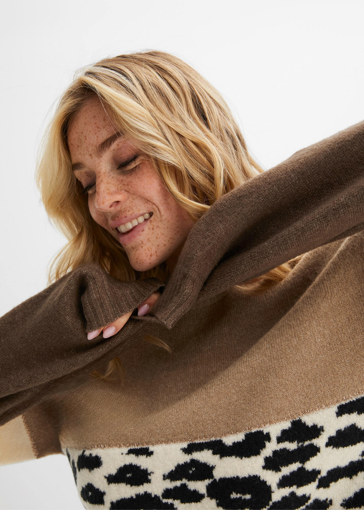 bonprix Strickpullover »Oversize-Pullover« Oversize-Fit, gemustert, Glitzergarn Details