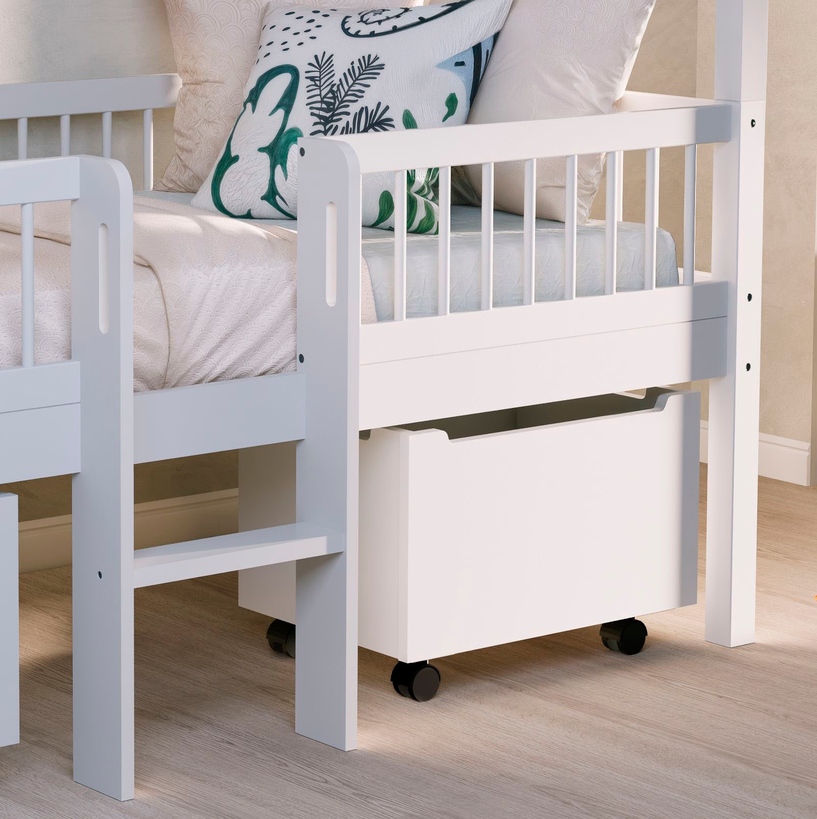 Vipack Hausbett »Inkl. Dachaufbau, Leiter und Rolllattenrost, Made in Europe« wahlweise mit und ohne dekorativem Textilhimmel erhältlich,  hochwertig und stabil bebaut, Buche massiv weiß lackiert