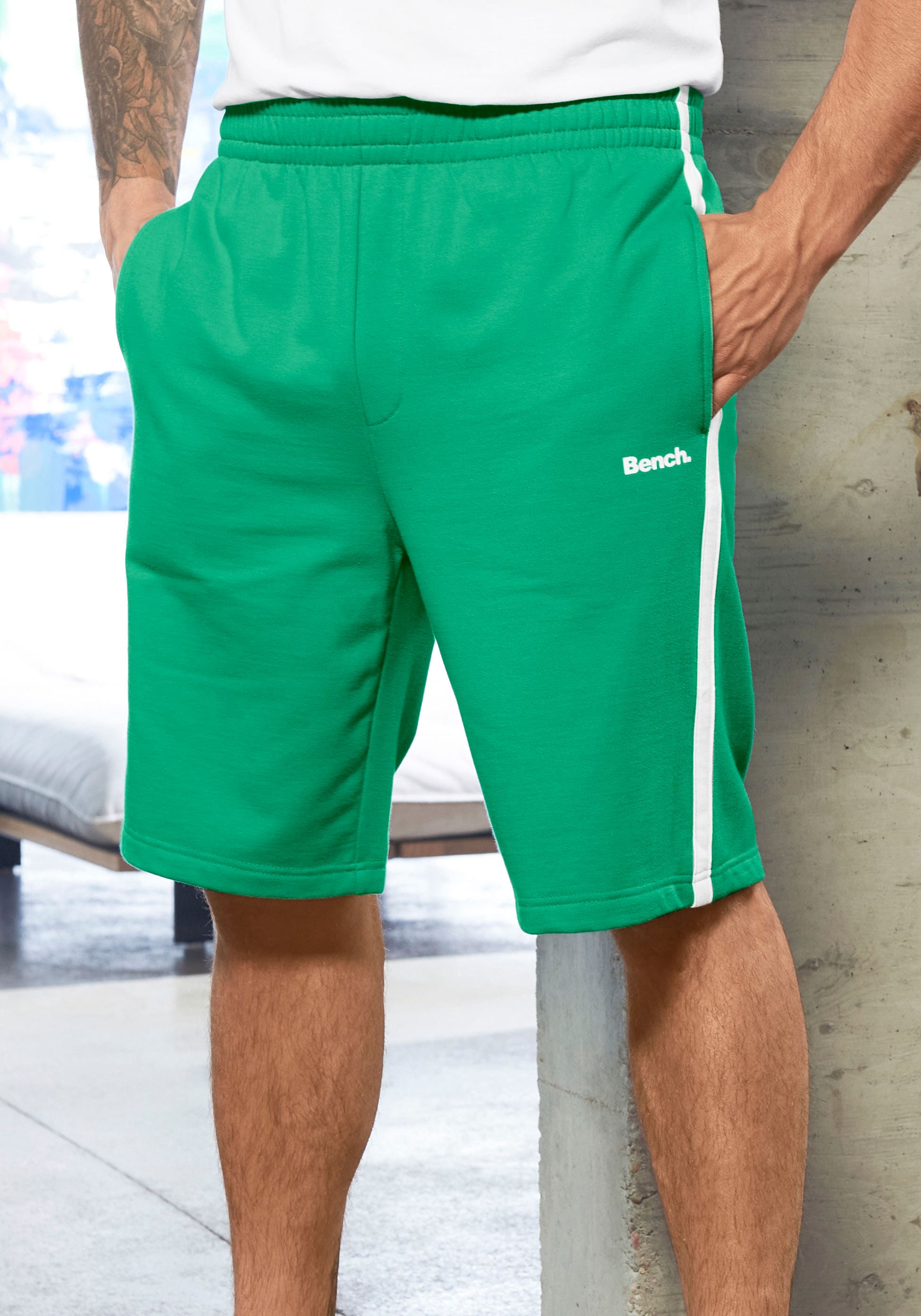 Sweatshorts »kurze Relaxshort mit Kordel, Jogginghose,«, weicher Sweat-Qualität