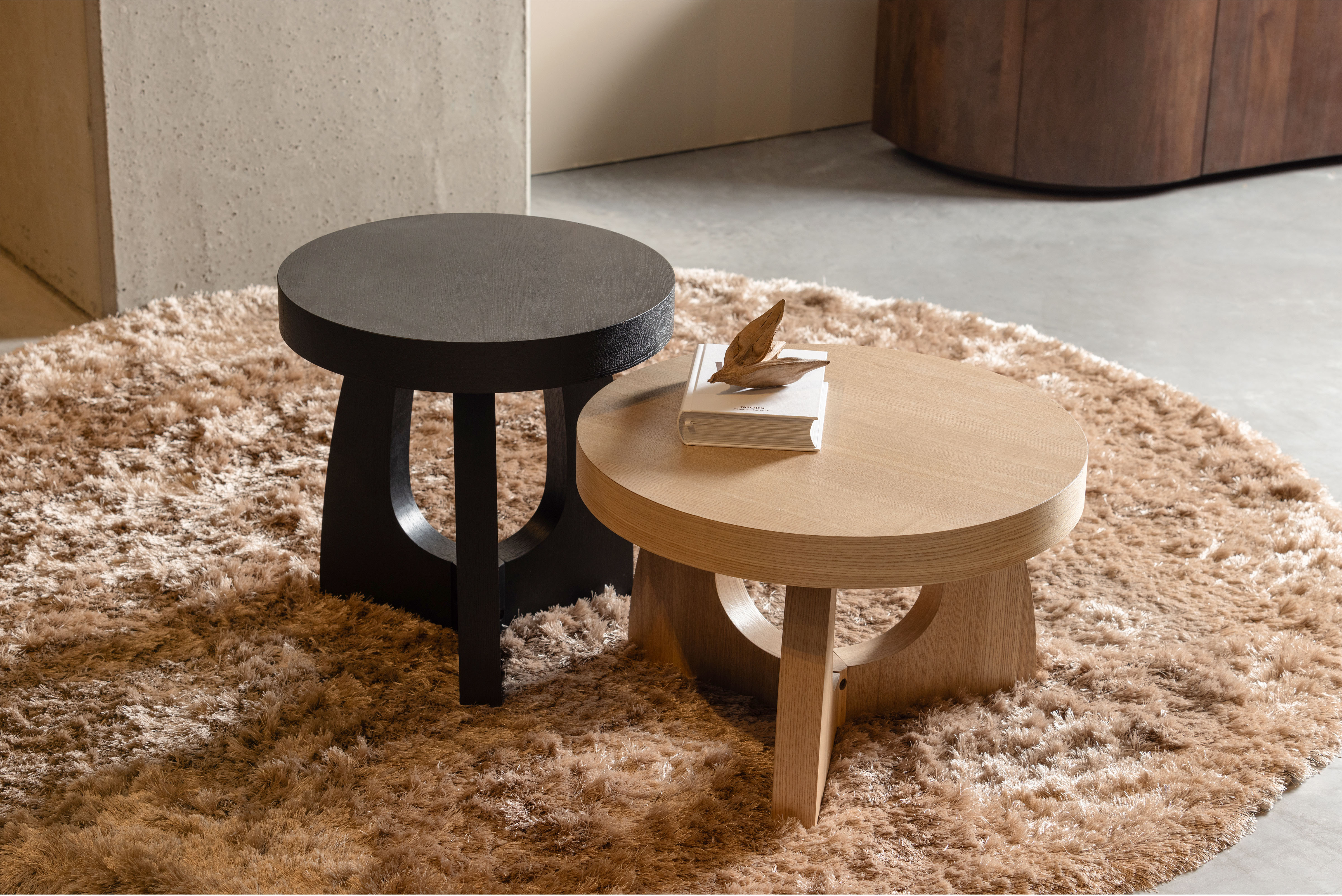 WOOOD Beistelltisch "Tala aus MDF mit Eschenfurnier-Deckschicht Ø55x35 cm" Tragkraft 25 kg, Furnier gebeizt und schutzlackiert, gerade Maserung