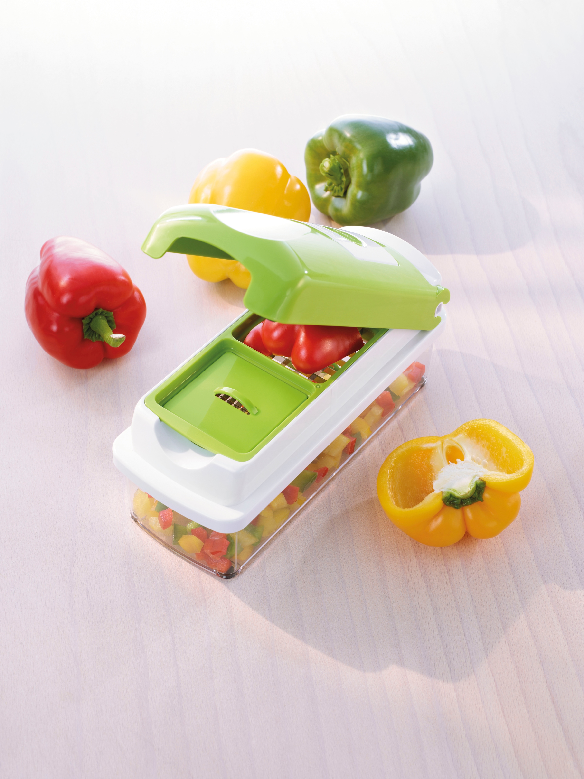 Genius Zerkleinerer »Nicer Dicer smart inkl. CLIA Rainbow Putzschwamm, Set 8-tlg.«, der Nicer Dicer smart verkürzt von Beginn an die Kochvorbereitungen