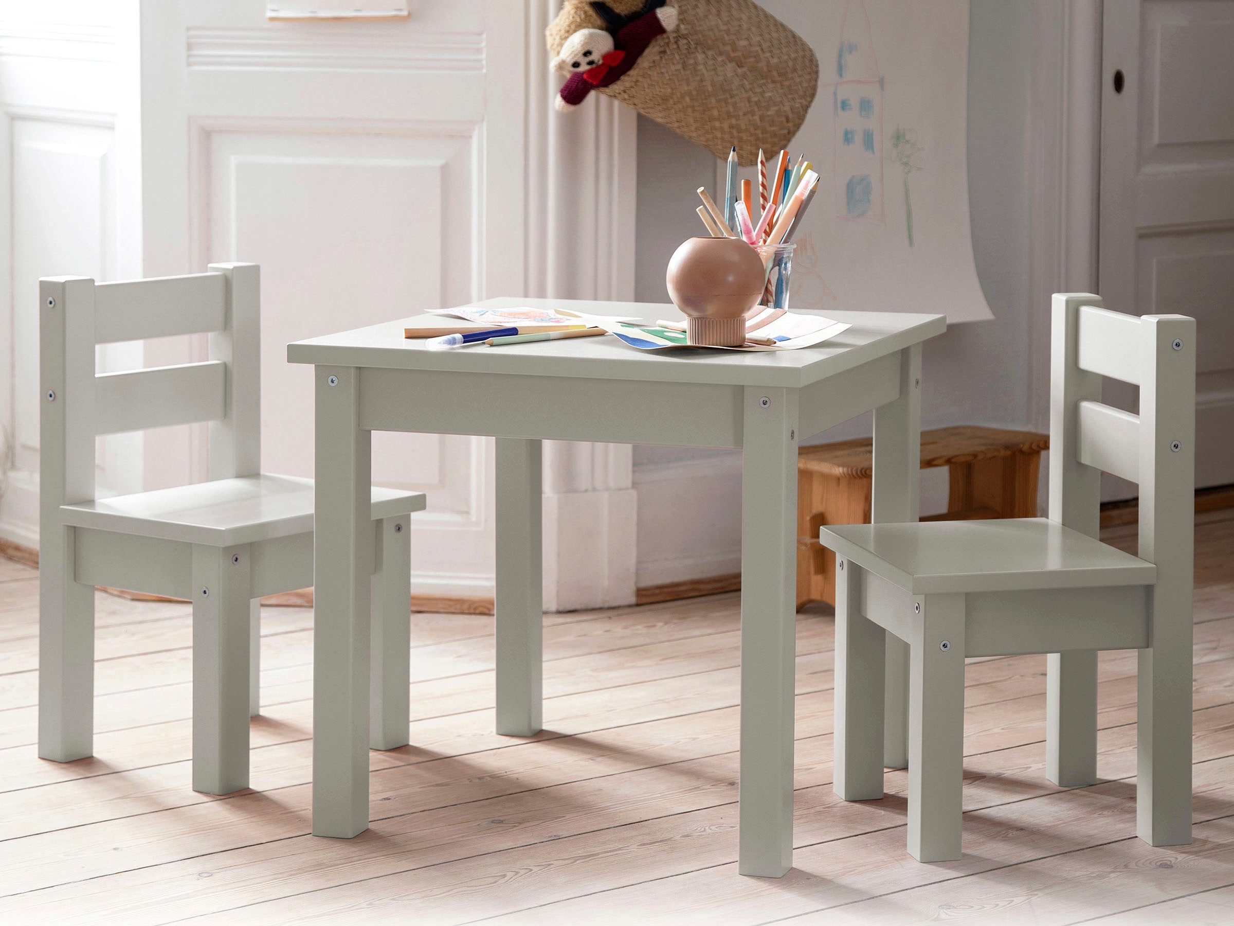 Hoppekids Kindersitzgruppe "MADS Kindersitzgruppe" Set, 1 Tisch, 2 Stühle, 3 Stk. tlg. in vielen Farben, mit zwei Stühlen
