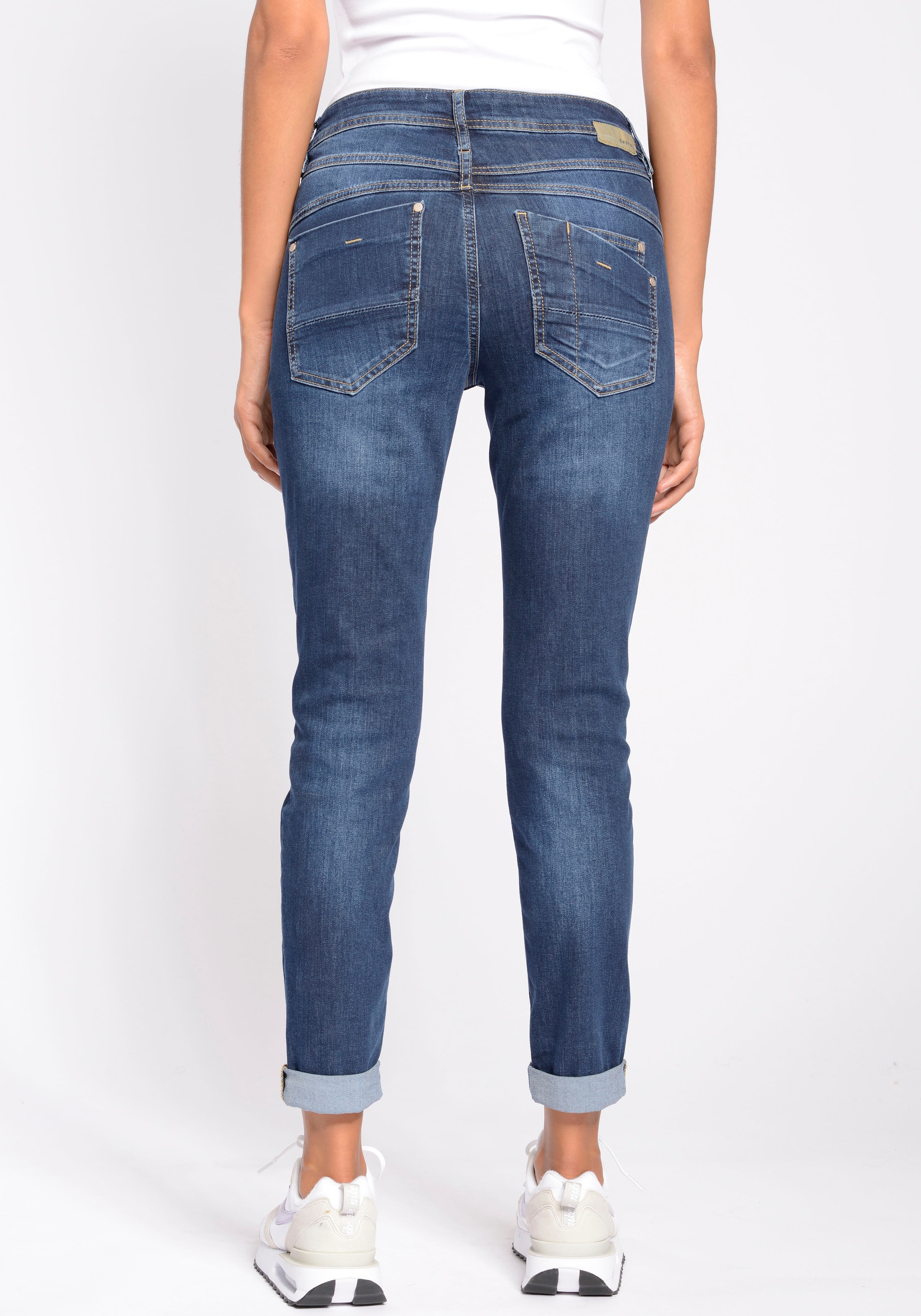 | BAUR »94Amelie Relax-fit-Jeans GANG mit für Relaxed bestellen Fit«, Used-Effekten