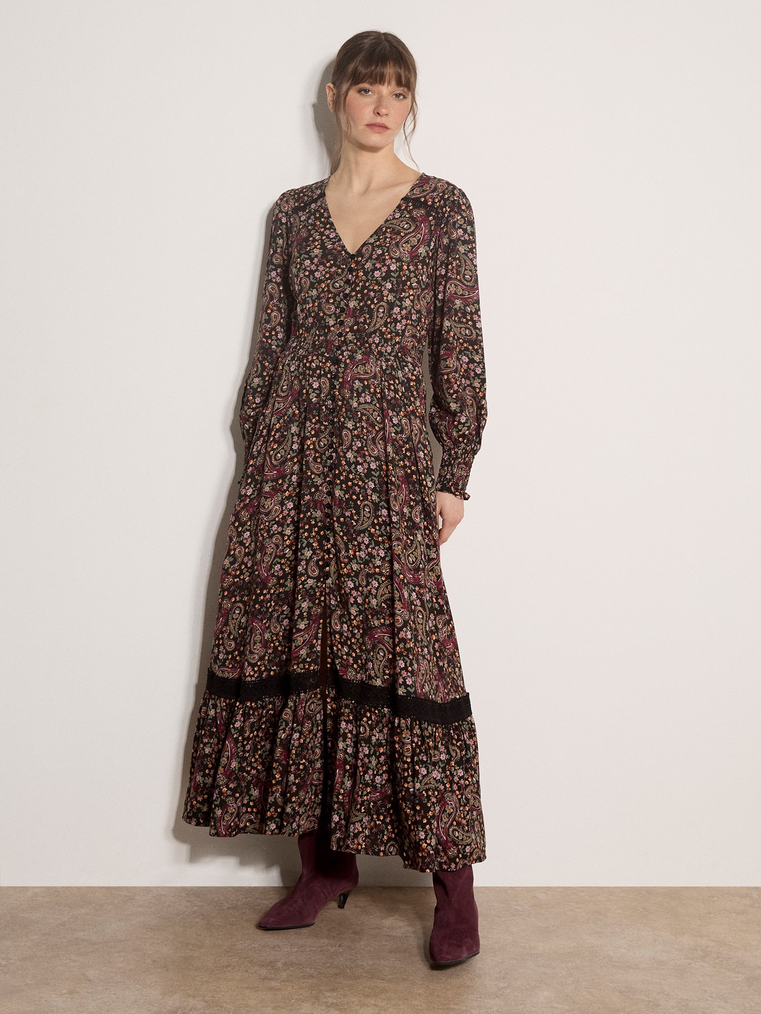 Apricot Maxikleid »Paisley-Blumen-Kleid in langer Länge« mit Spitzendetails