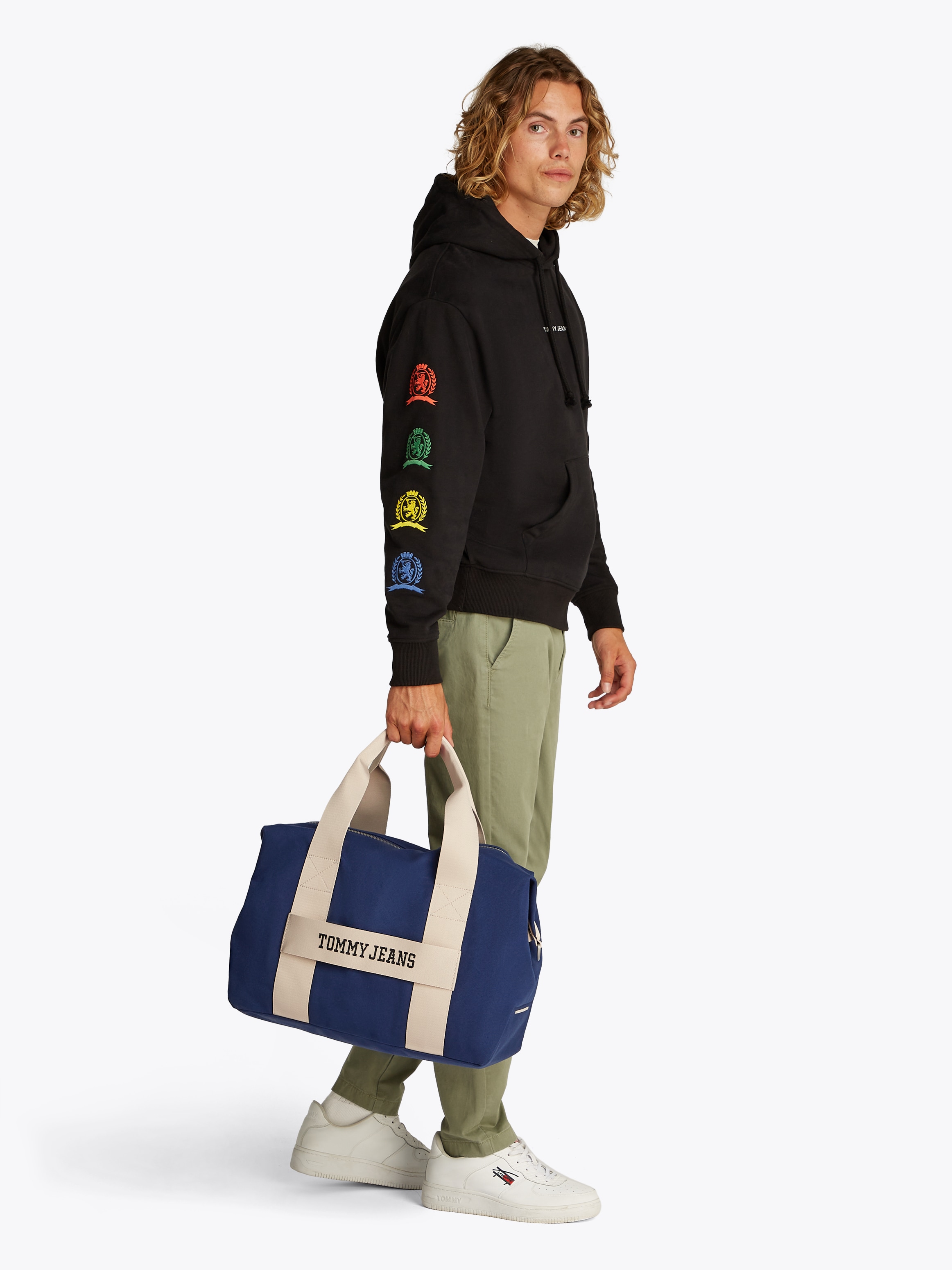 Tommy Jeans Weekender »TJM RETRO COOL DUFFLE«, Unisex Umhängetasche, Henkeltasche, Schultertasche mit Kontrastbesatz