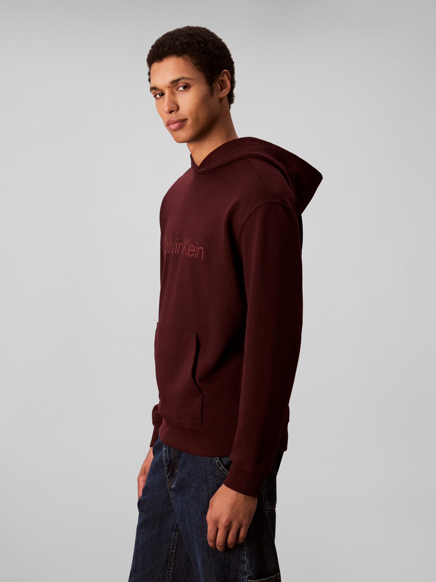 Thumbnail - Calvin Klein Kapuzensweatshirt "LS EU STANDARD LOGO 350TERRY PO" Mit Rundhalsausschnitt, regular fit