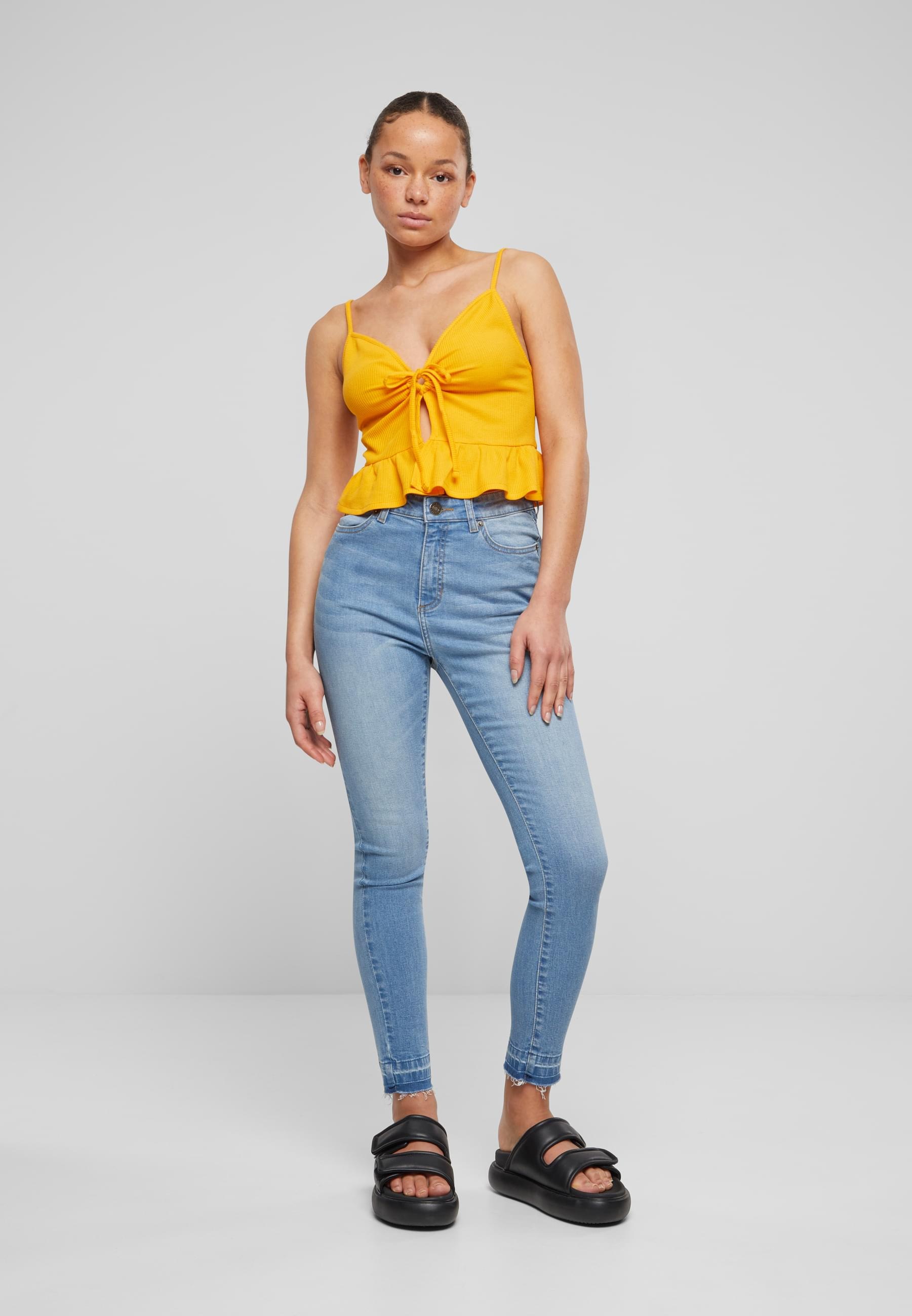URBAN CLASSICS Bügelloser BH »Urban Classics Damen Ladies Waffle Pique Ruffle Top«