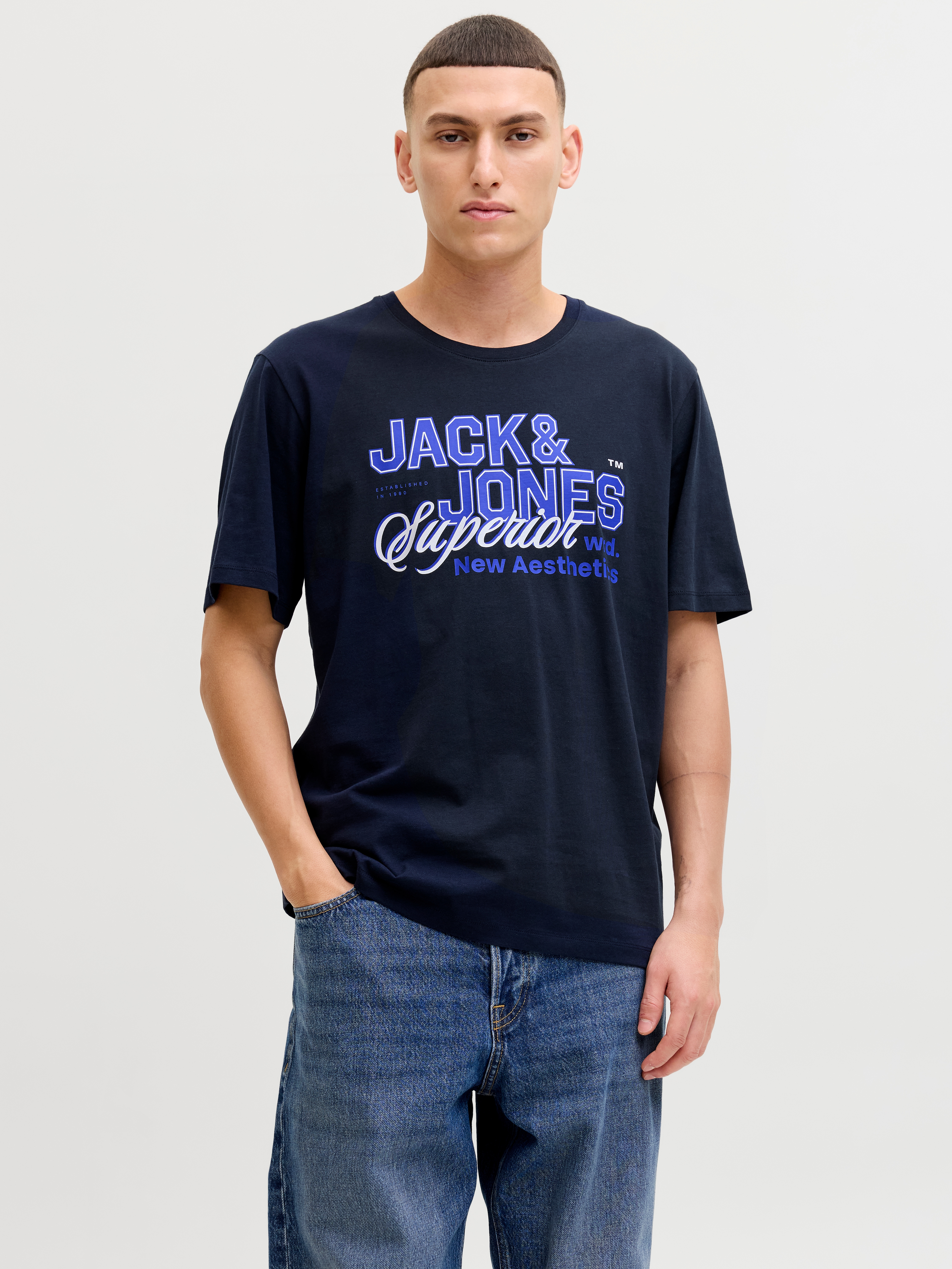 Jack & Jones Rundhalsshirt "JJELOGO TEE SS O-NECK 2 COL SS26 SN" mit Grafikprint